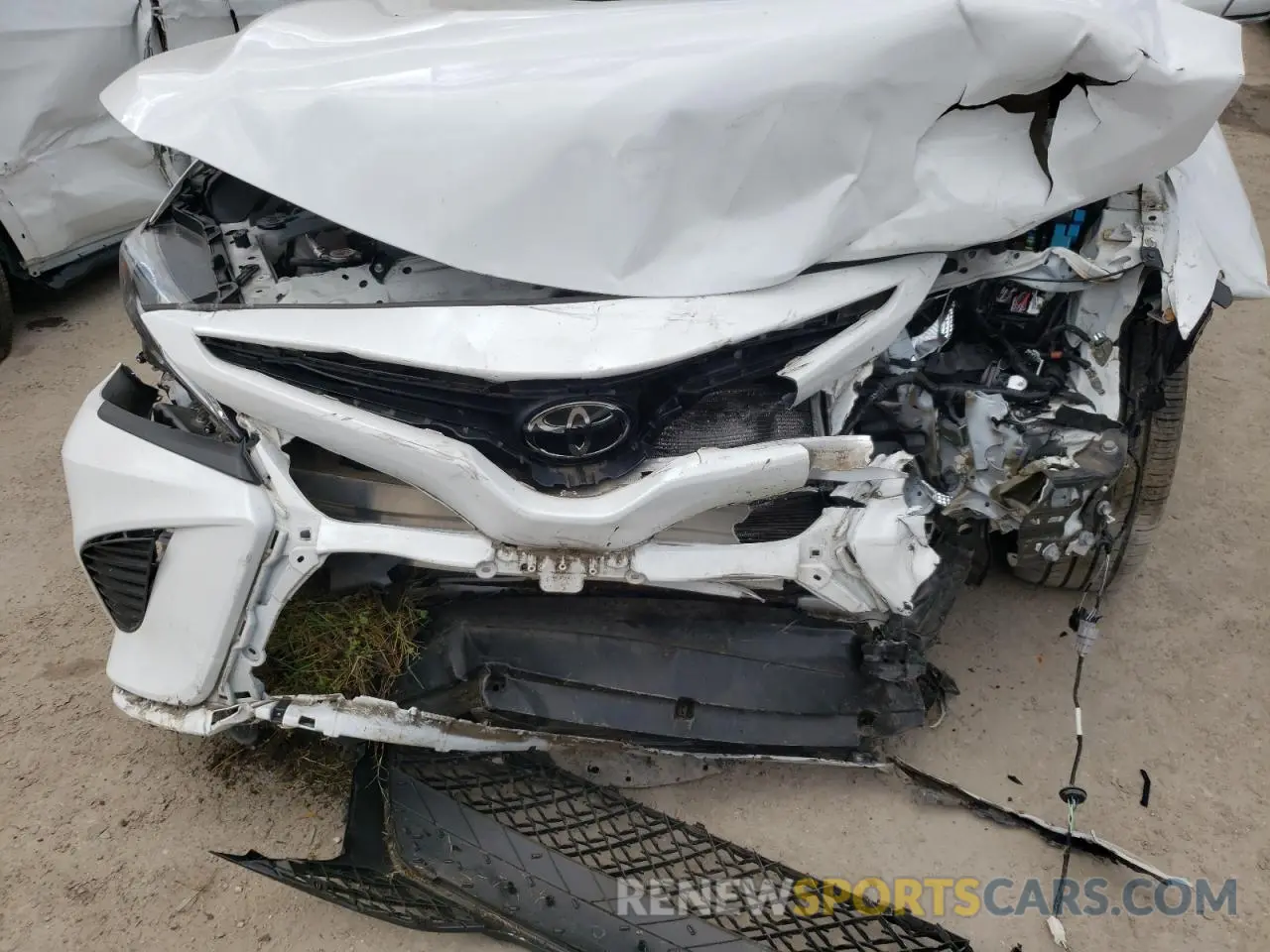 9 Photograph of a damaged car 4T1B11HK5KU809308 TOYOTA CAMRY 2019