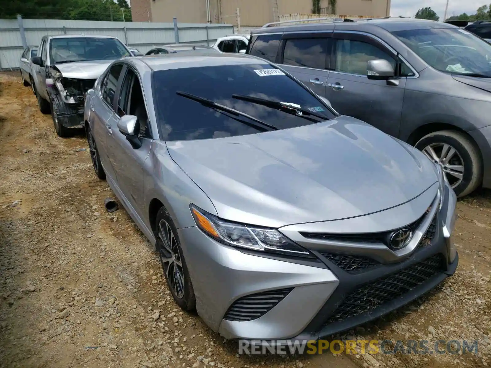 1 Photograph of a damaged car 4T1B11HK5KU809924 TOYOTA CAMRY 2019