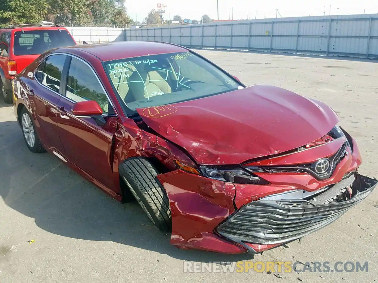 1 Photograph of a damaged car 4T1B11HK5KU810541 TOYOTA CAMRY 2019