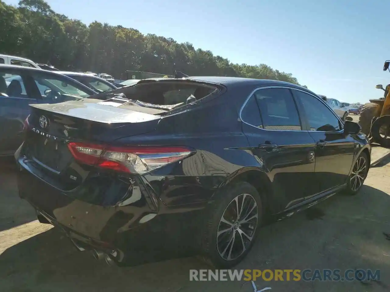 4 Photograph of a damaged car 4T1B11HK5KU813469 TOYOTA CAMRY 2019