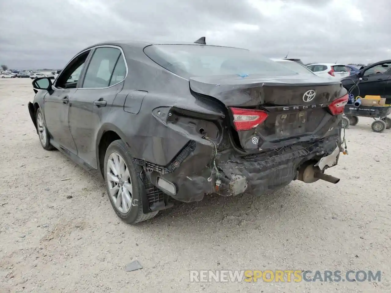 3 Photograph of a damaged car 4T1B11HK5KU814055 TOYOTA CAMRY 2019