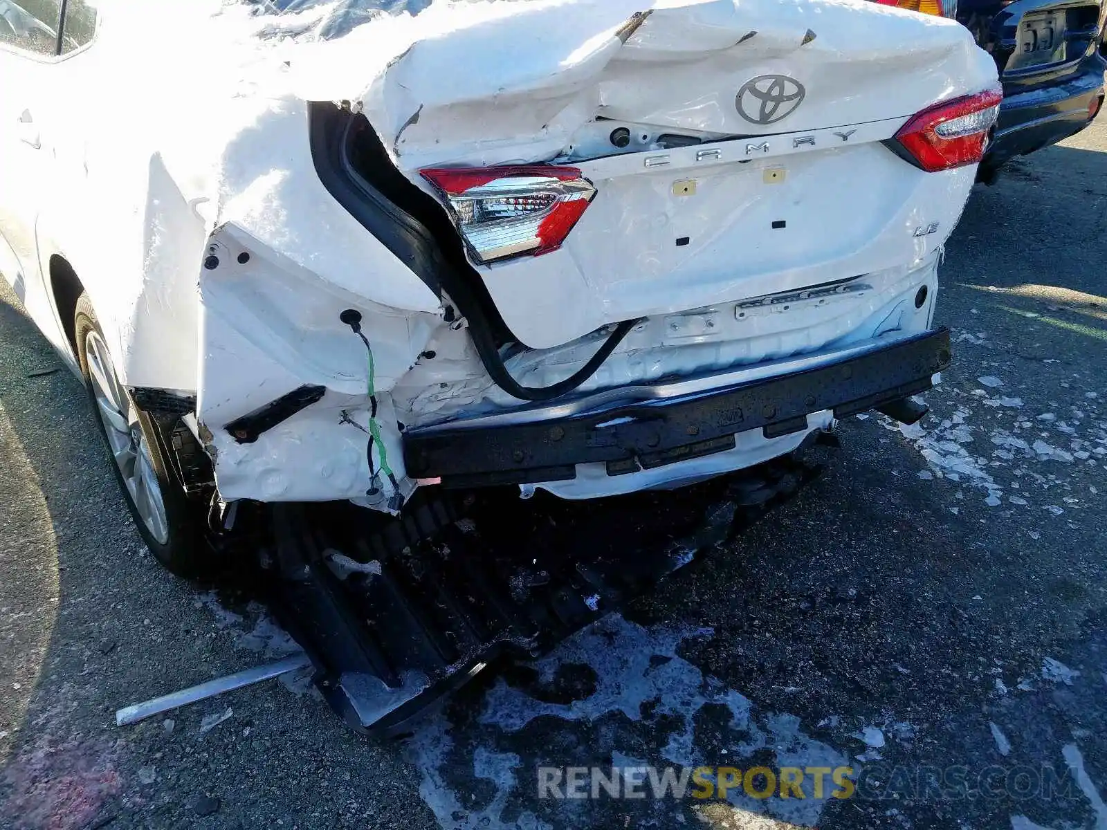 9 Photograph of a damaged car 4T1B11HK5KU814511 TOYOTA CAMRY 2019