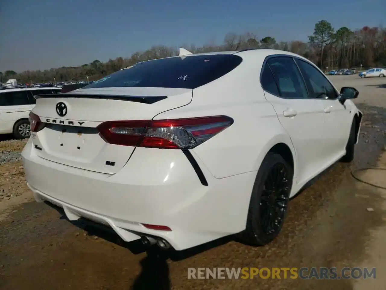 4 Photograph of a damaged car 4T1B11HK5KU815562 TOYOTA CAMRY 2019