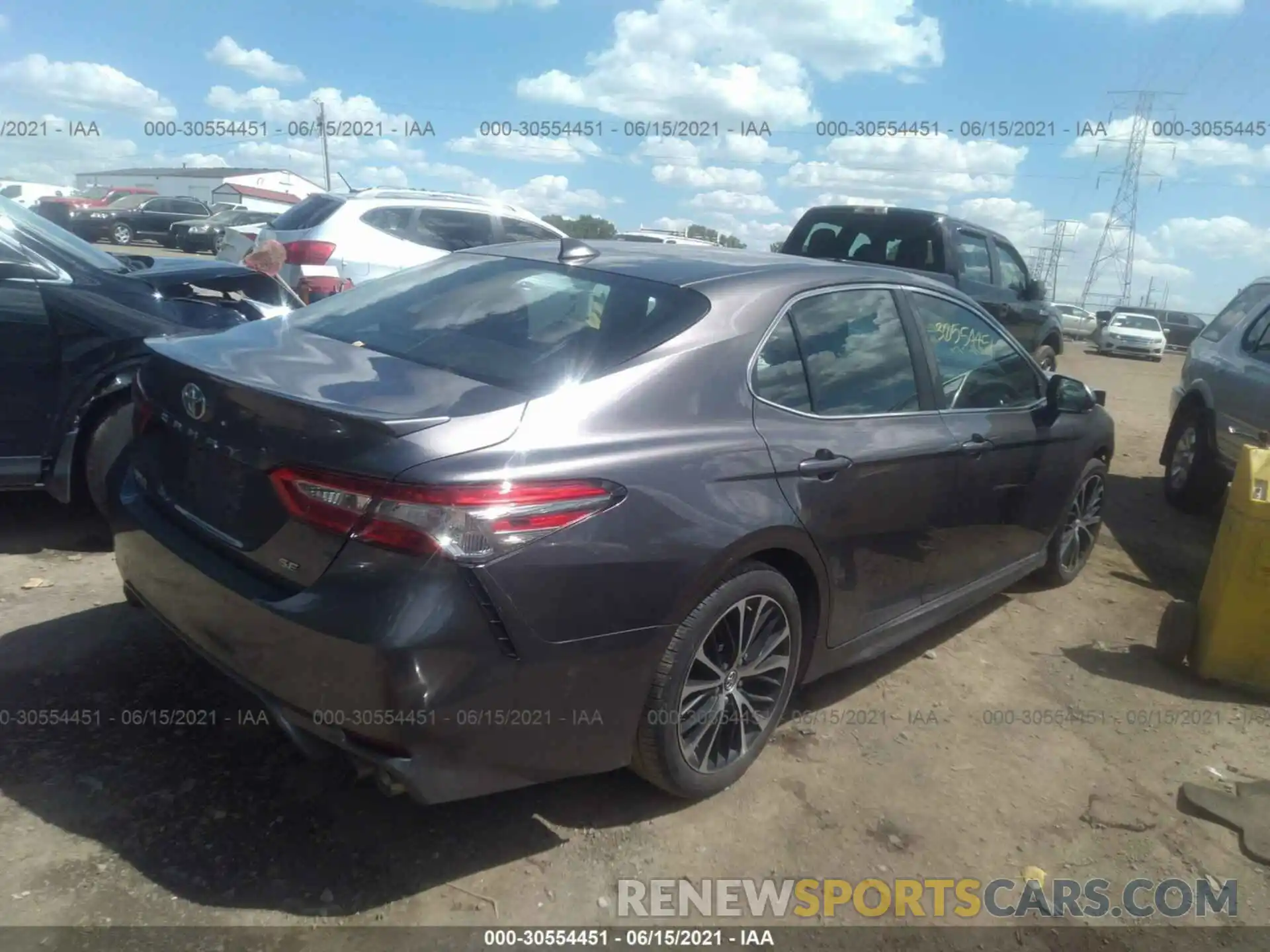 4 Photograph of a damaged car 4T1B11HK5KU815982 TOYOTA CAMRY 2019