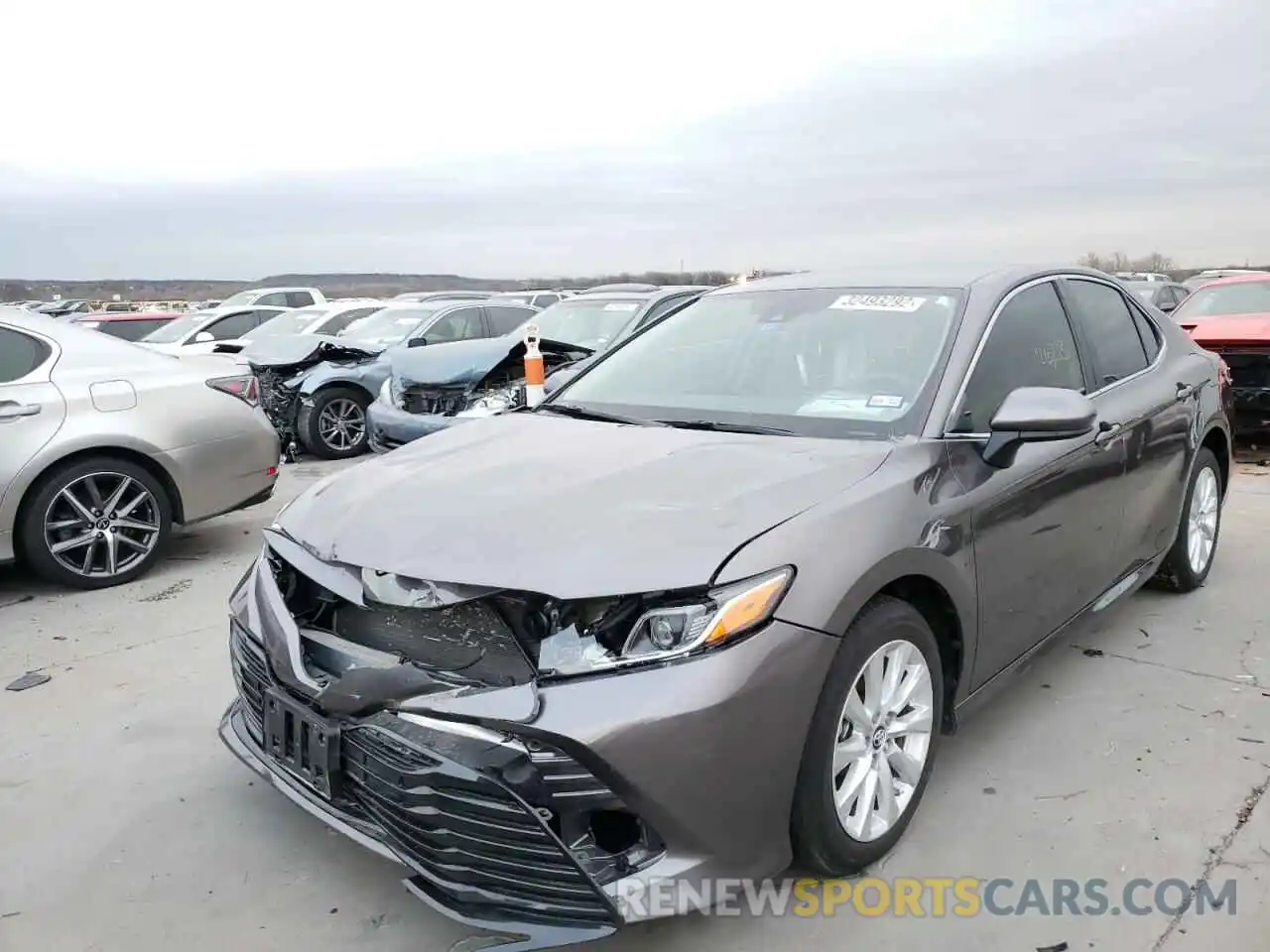 2 Фотография поврежденного автомобиля 4T1B11HK5KU817117 TOYOTA CAMRY 2019