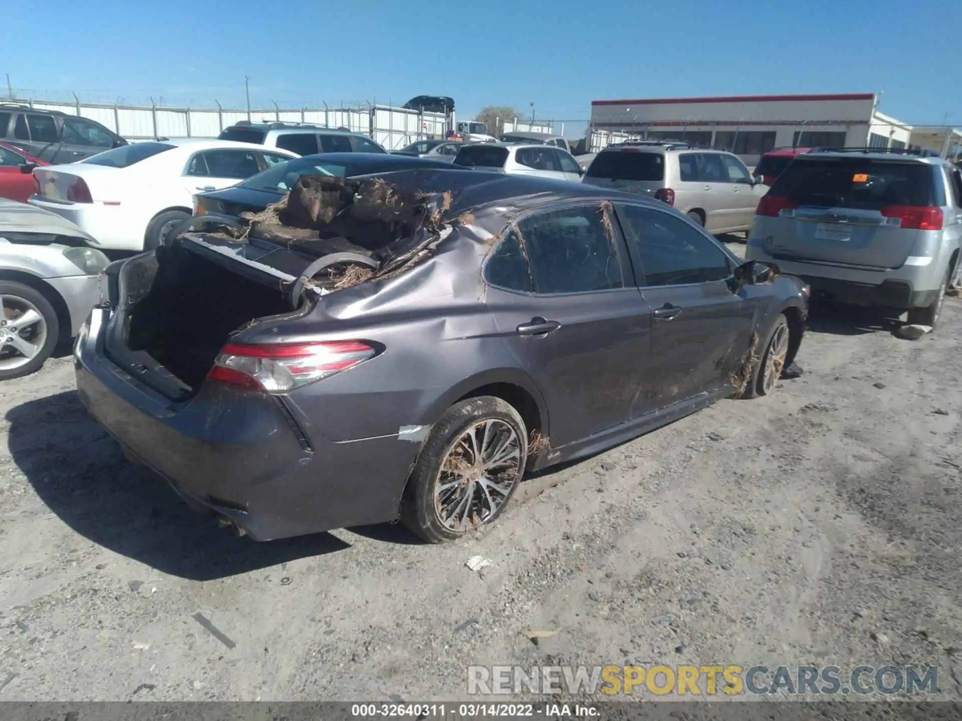 4 Фотография поврежденного автомобиля 4T1B11HK5KU817215 TOYOTA CAMRY 2019