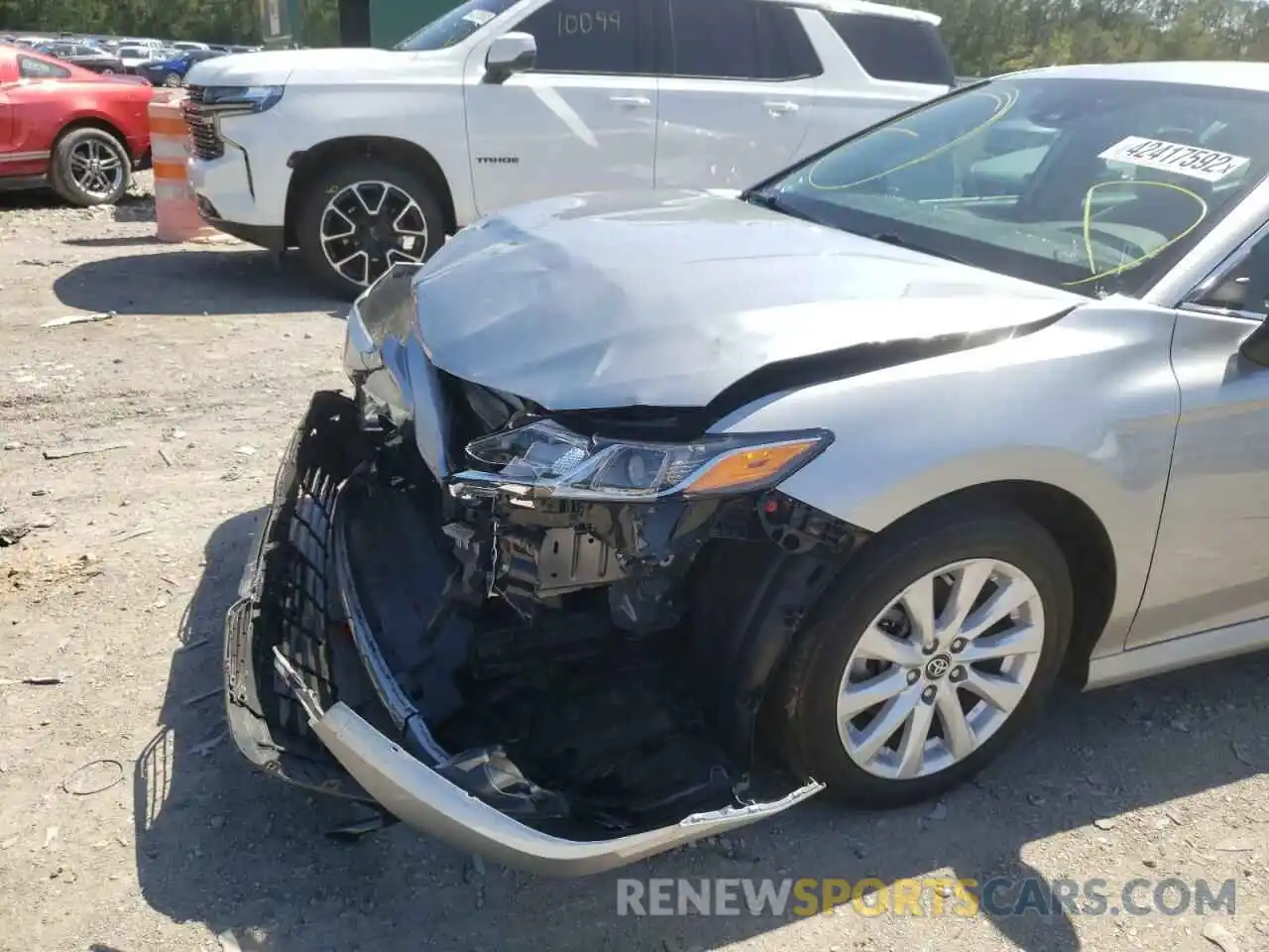 9 Photograph of a damaged car 4T1B11HK5KU817702 TOYOTA CAMRY 2019