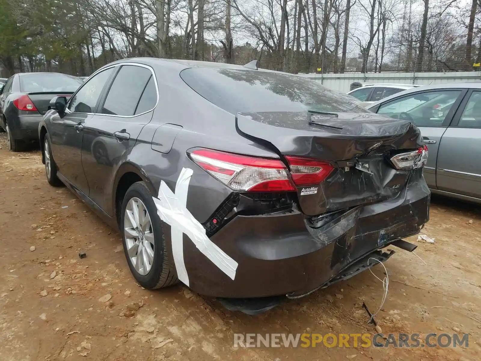 3 Photograph of a damaged car 4T1B11HK5KU818364 TOYOTA CAMRY 2019