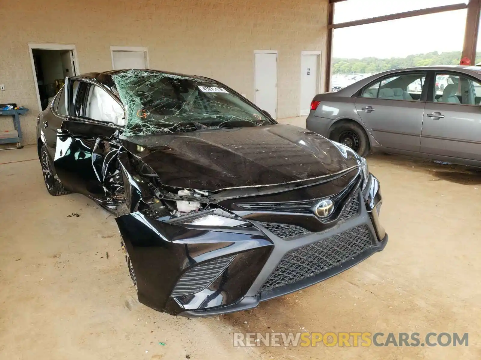 1 Photograph of a damaged car 4T1B11HK5KU819966 TOYOTA CAMRY 2019