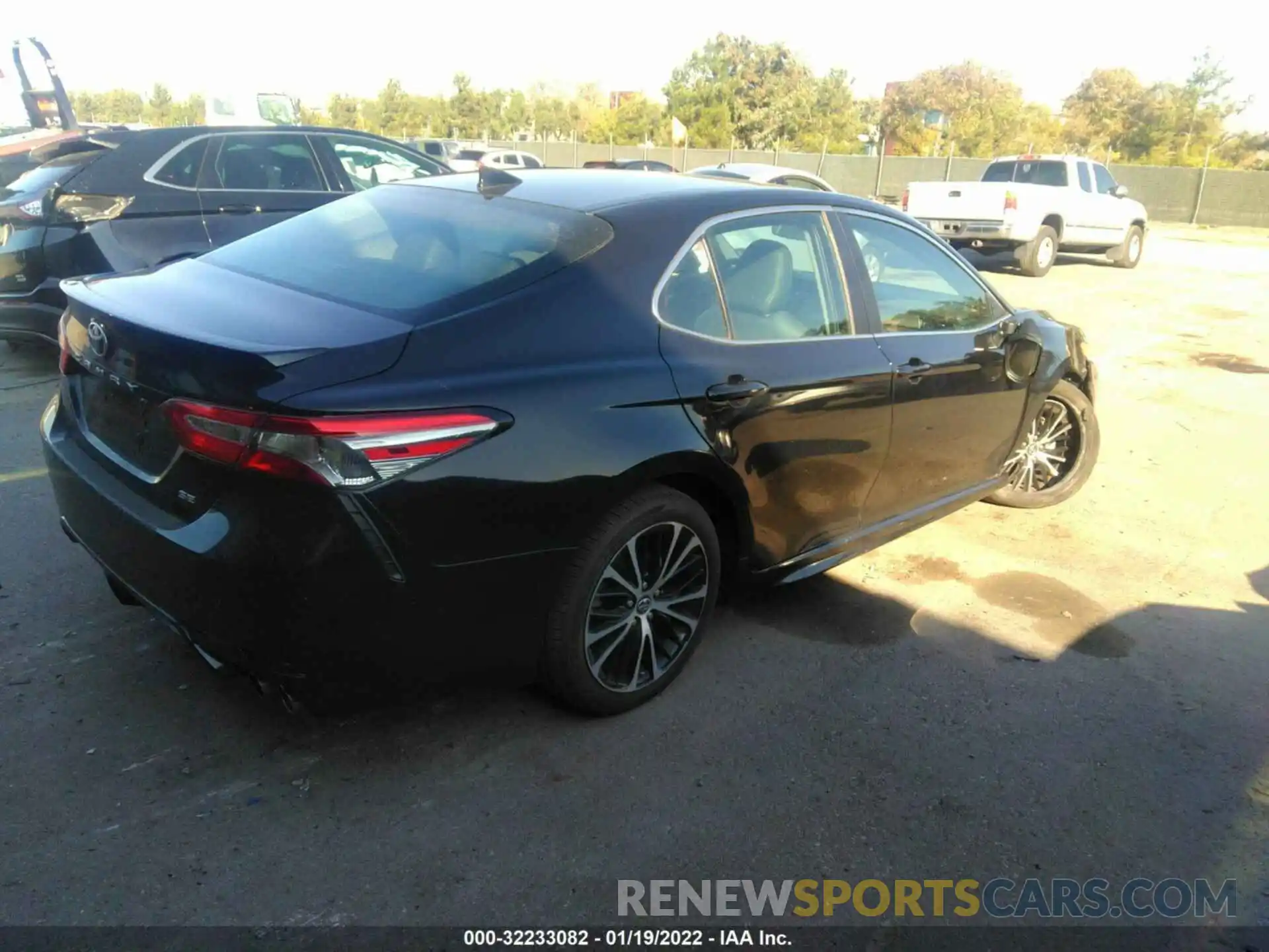 4 Photograph of a damaged car 4T1B11HK5KU820969 TOYOTA CAMRY 2019