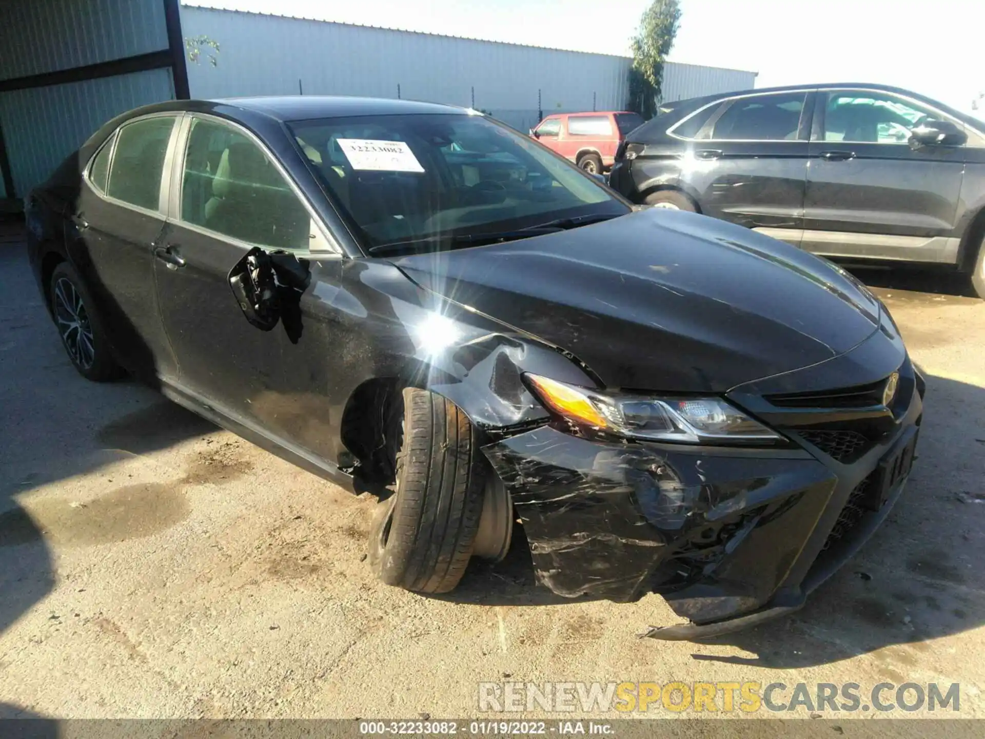 6 Photograph of a damaged car 4T1B11HK5KU820969 TOYOTA CAMRY 2019