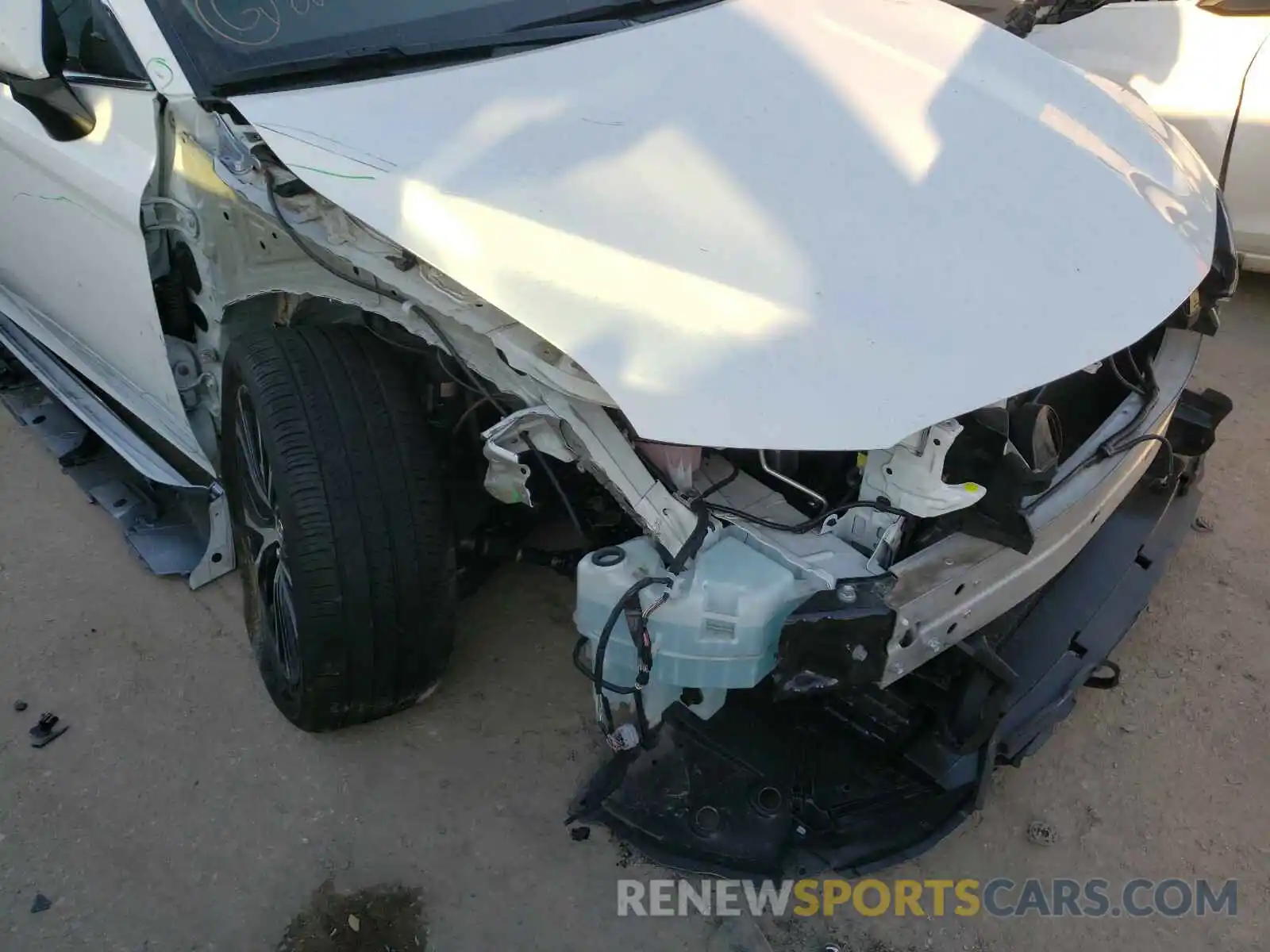 9 Photograph of a damaged car 4T1B11HK5KU823709 TOYOTA CAMRY 2019