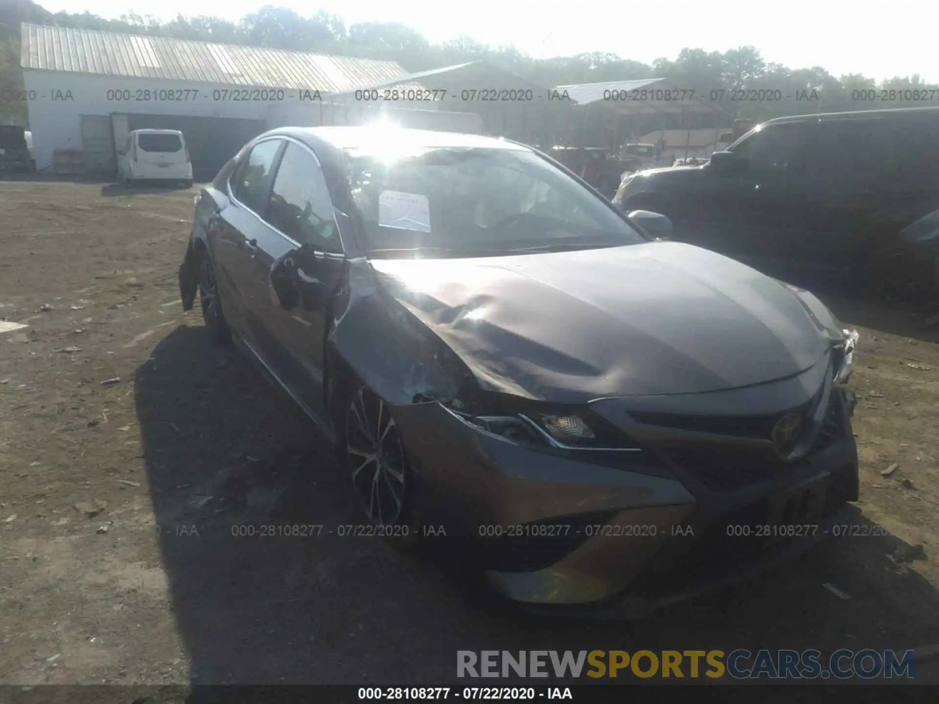 1 Photograph of a damaged car 4T1B11HK5KU824780 TOYOTA CAMRY 2019