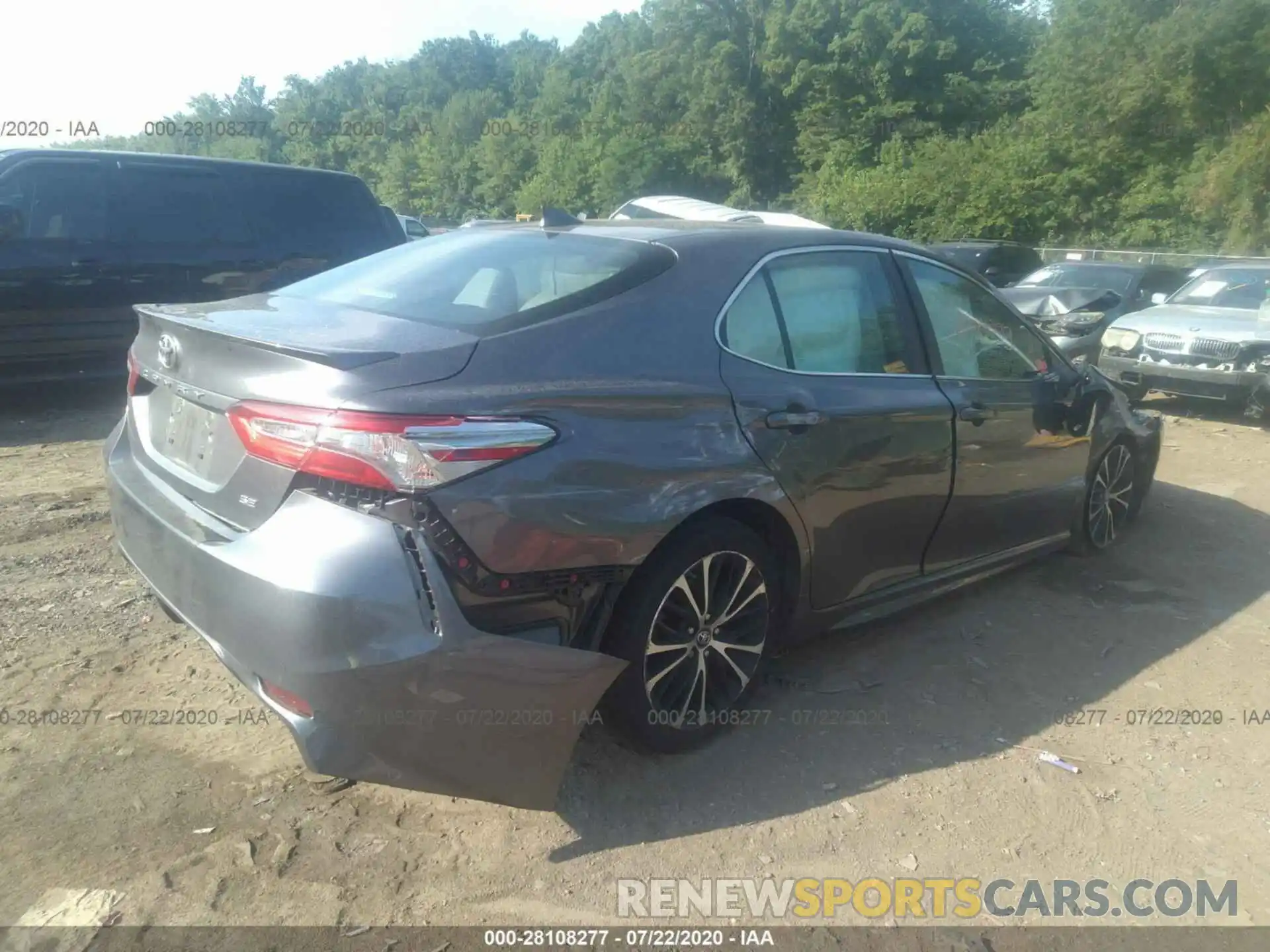 4 Photograph of a damaged car 4T1B11HK5KU824780 TOYOTA CAMRY 2019