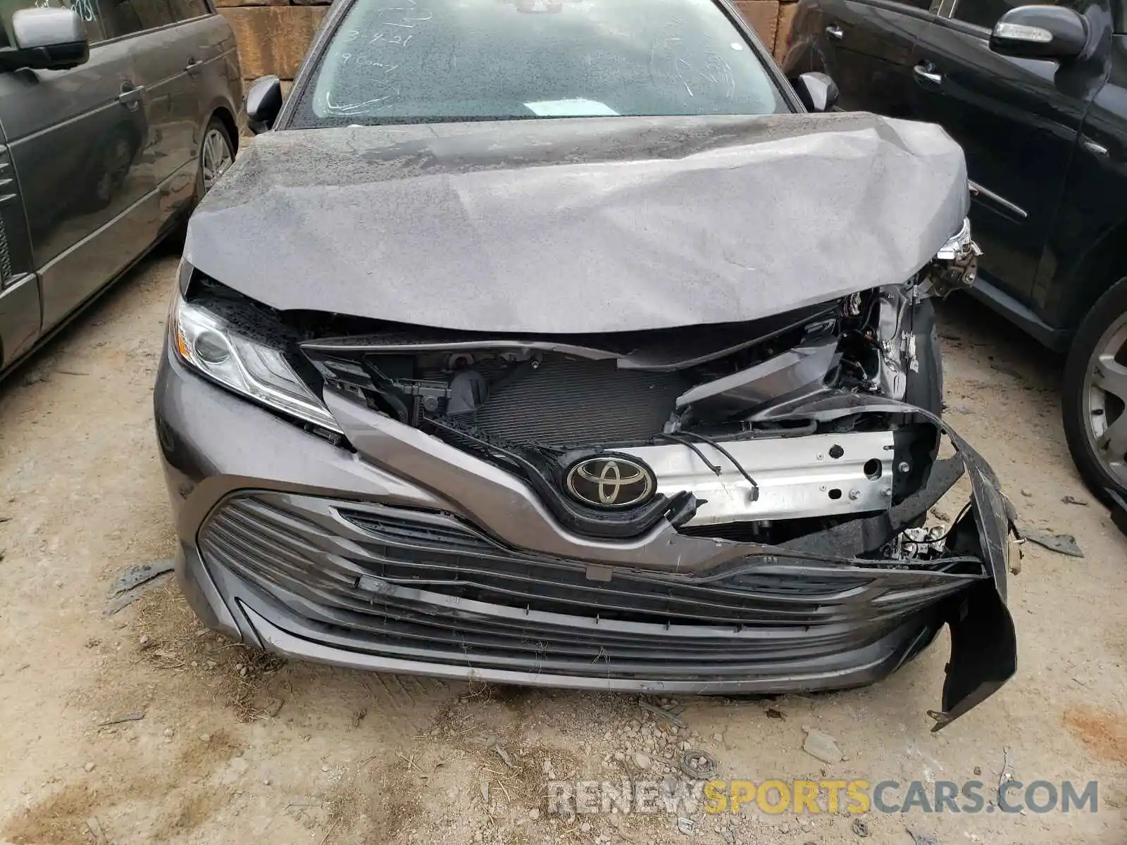 9 Photograph of a damaged car 4T1B11HK5KU825346 TOYOTA CAMRY 2019