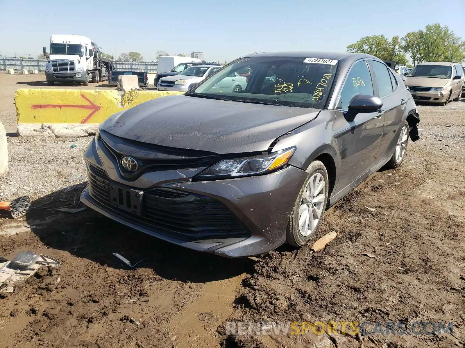 2 Photograph of a damaged car 4T1B11HK5KU825797 TOYOTA CAMRY 2019