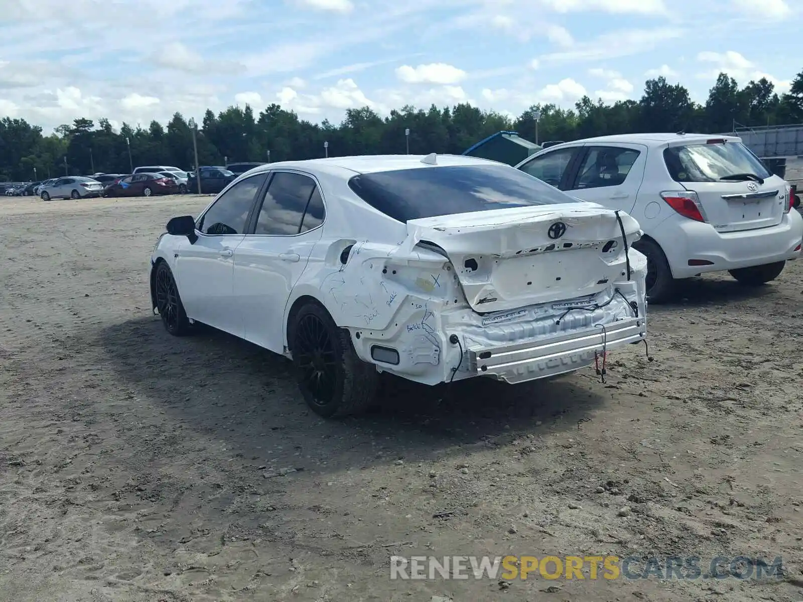 3 Photograph of a damaged car 4T1B11HK5KU826710 TOYOTA CAMRY 2019