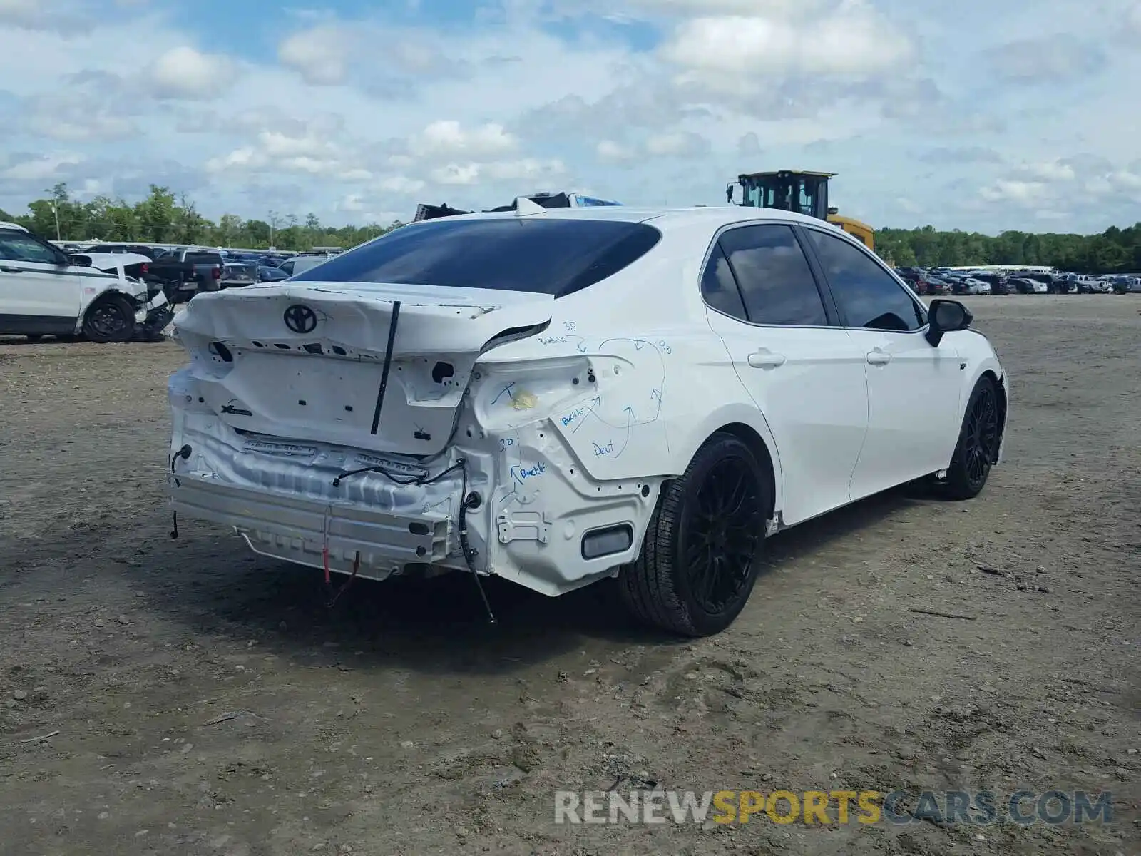 4 Photograph of a damaged car 4T1B11HK5KU826710 TOYOTA CAMRY 2019