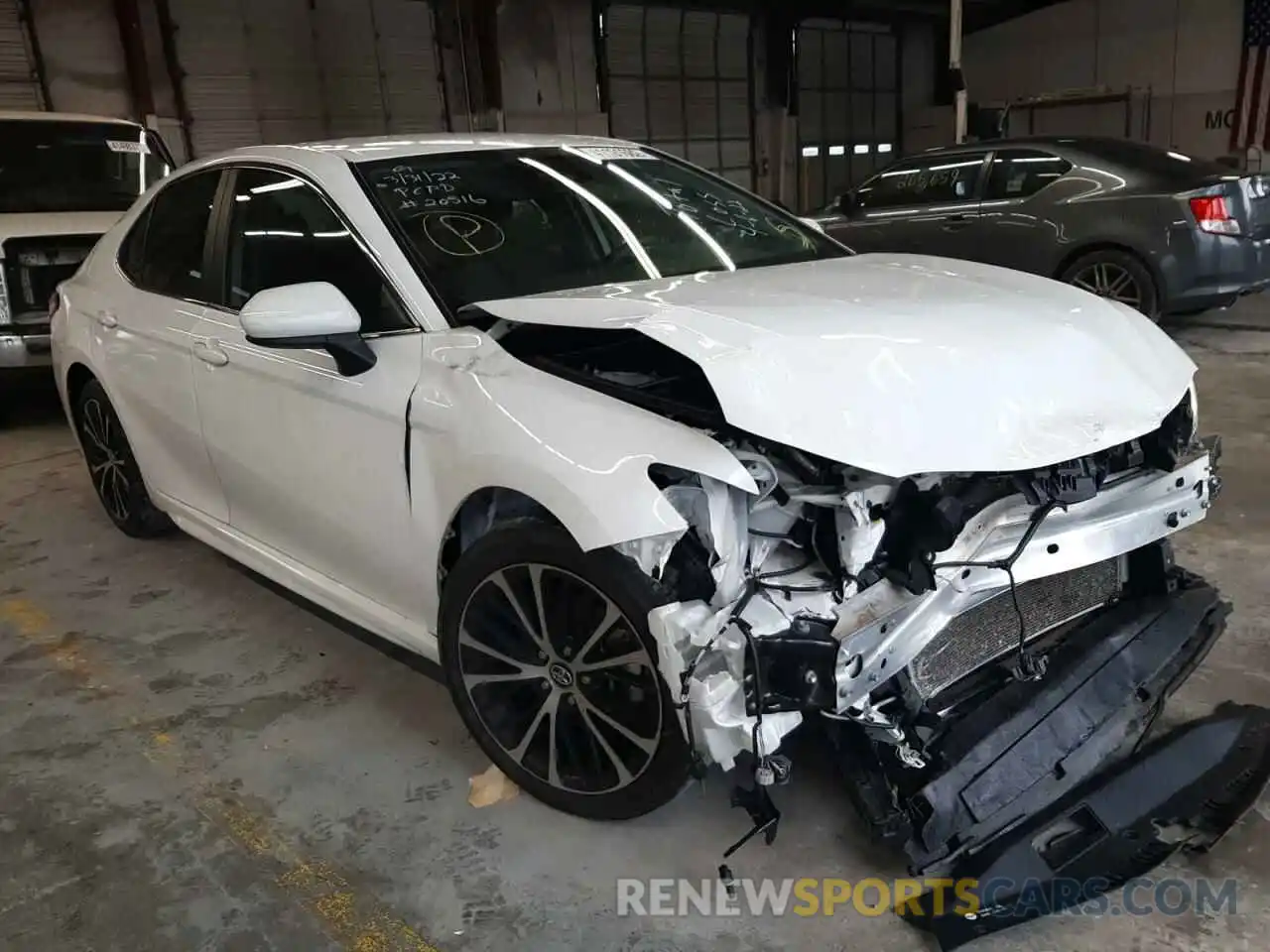 1 Photograph of a damaged car 4T1B11HK5KU827226 TOYOTA CAMRY 2019