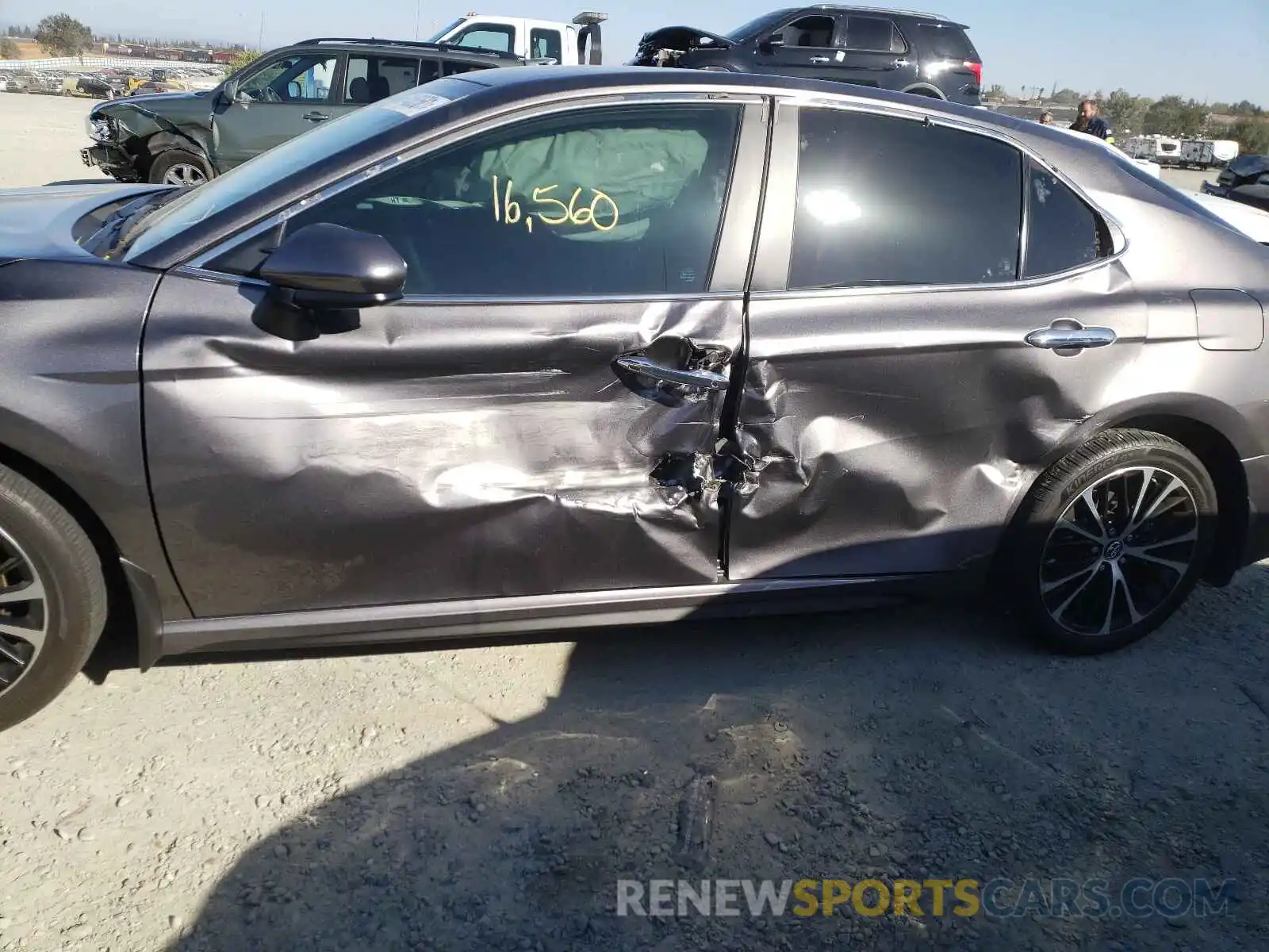 9 Photograph of a damaged car 4T1B11HK5KU832037 TOYOTA CAMRY 2019