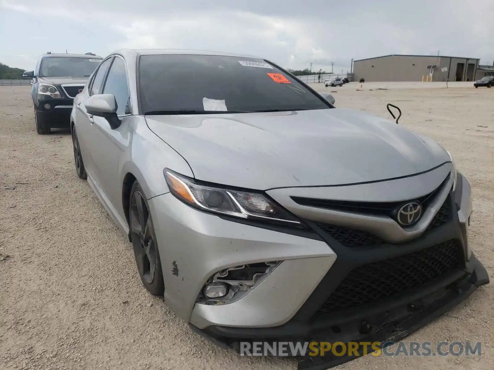 1 Photograph of a damaged car 4T1B11HK5KU832135 TOYOTA CAMRY 2019