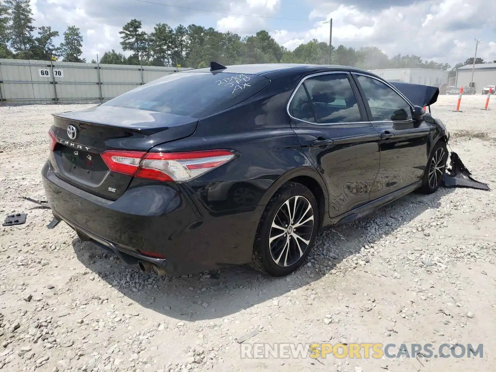 4 Photograph of a damaged car 4T1B11HK5KU832541 TOYOTA CAMRY 2019