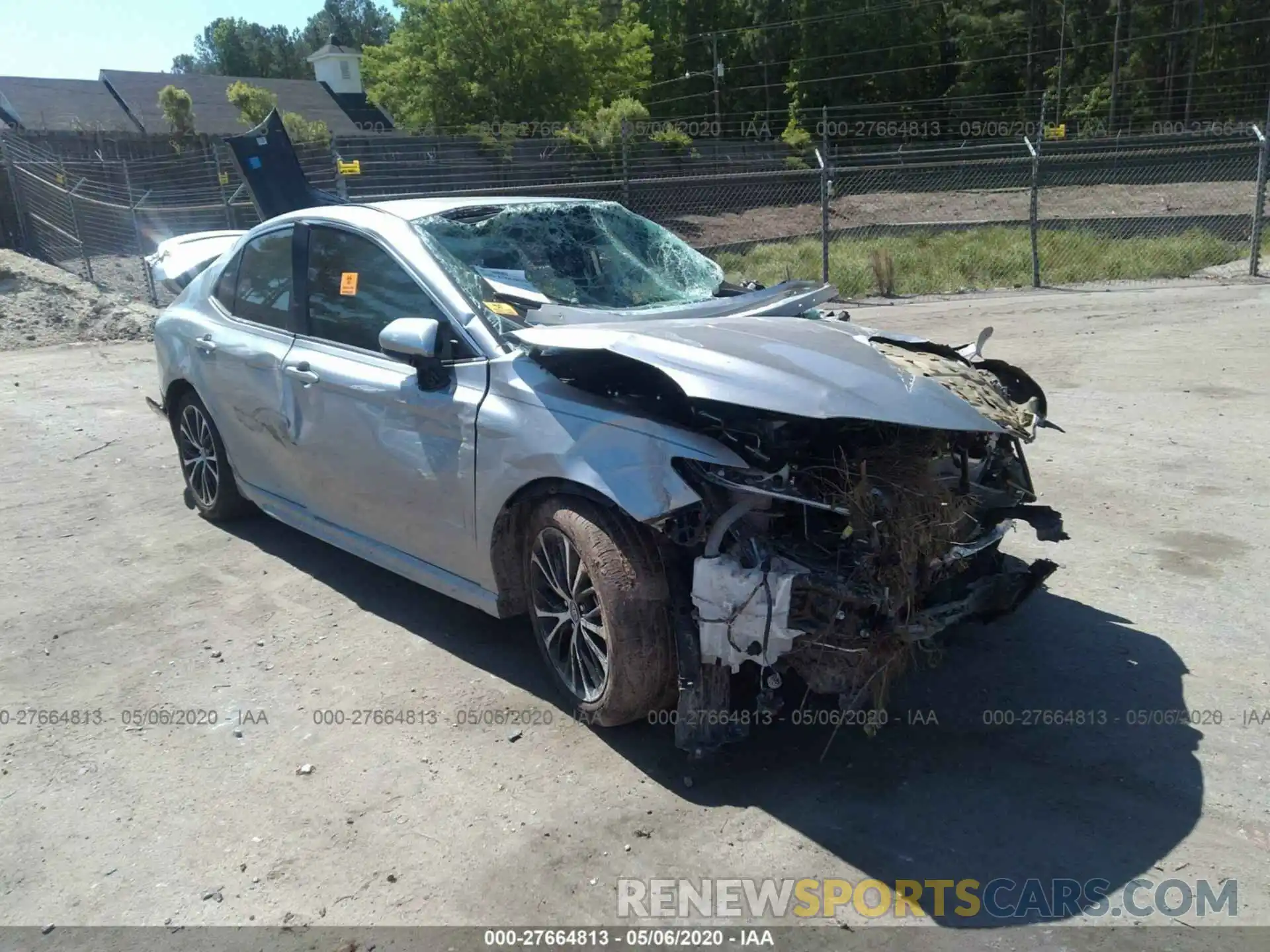 1 Photograph of a damaged car 4T1B11HK5KU833558 TOYOTA CAMRY 2019