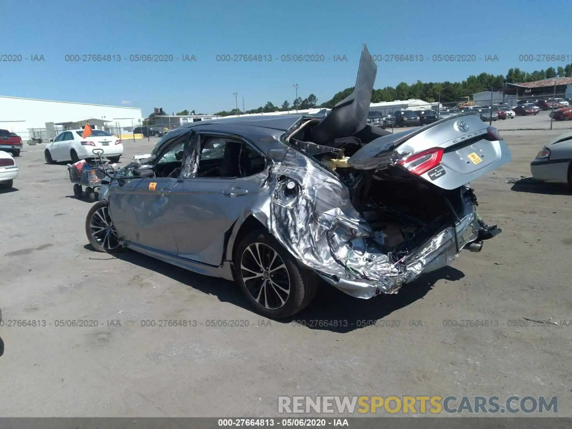 3 Photograph of a damaged car 4T1B11HK5KU833558 TOYOTA CAMRY 2019