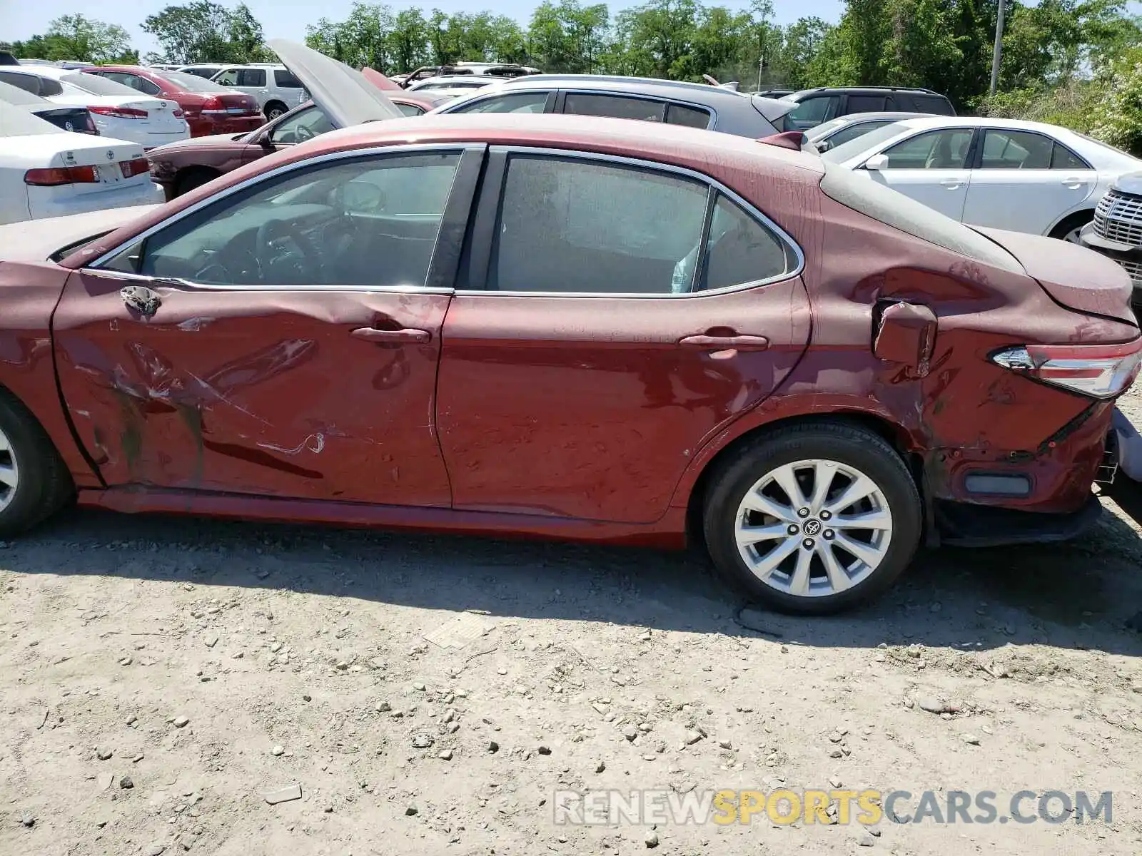 9 Photograph of a damaged car 4T1B11HK5KU834001 TOYOTA CAMRY 2019