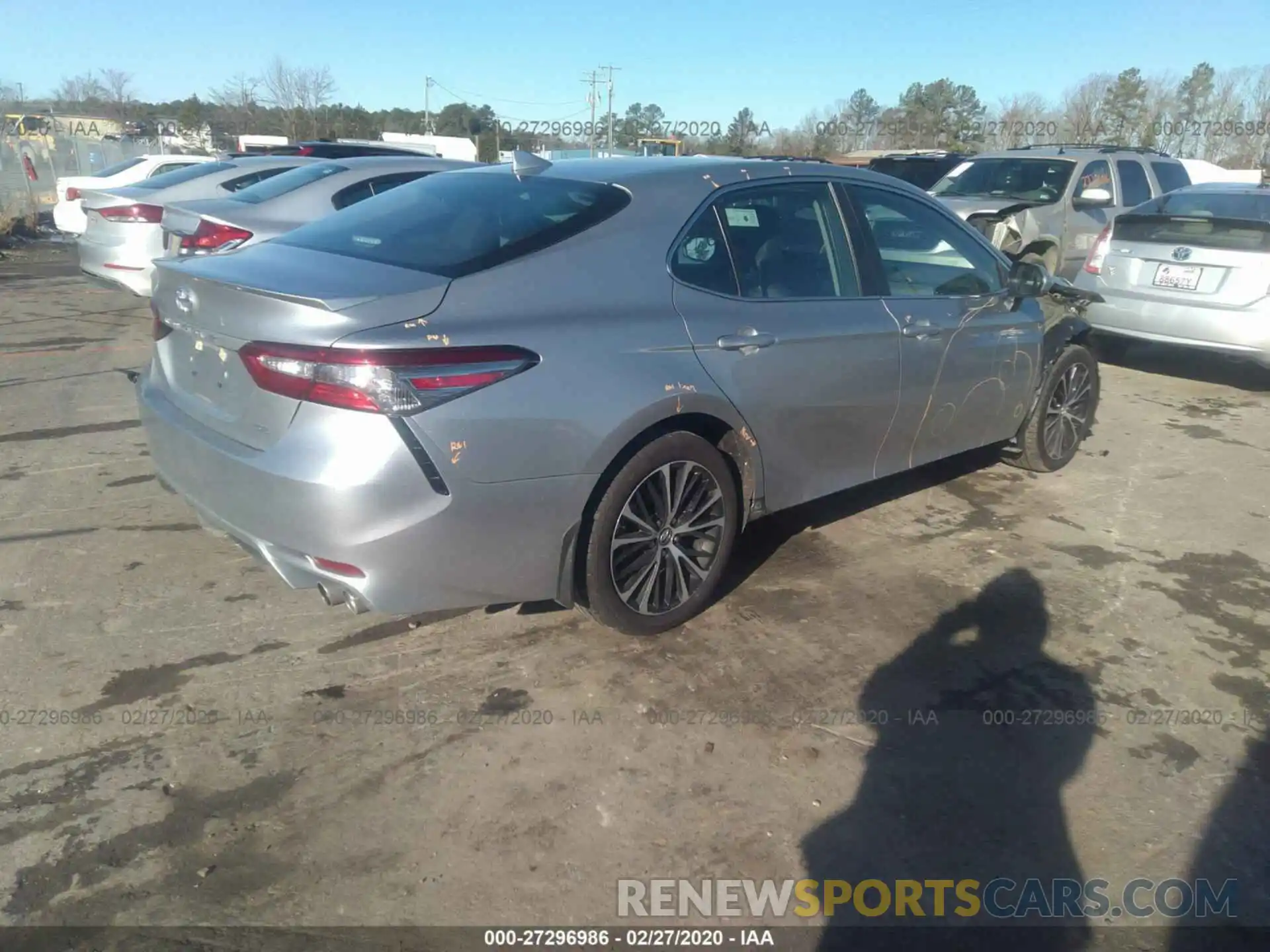 4 Photograph of a damaged car 4T1B11HK5KU834015 TOYOTA CAMRY 2019