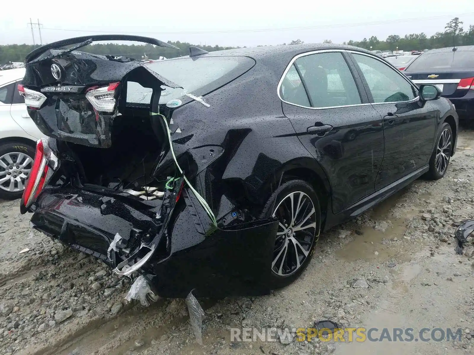 4 Photograph of a damaged car 4T1B11HK5KU835133 TOYOTA CAMRY 2019