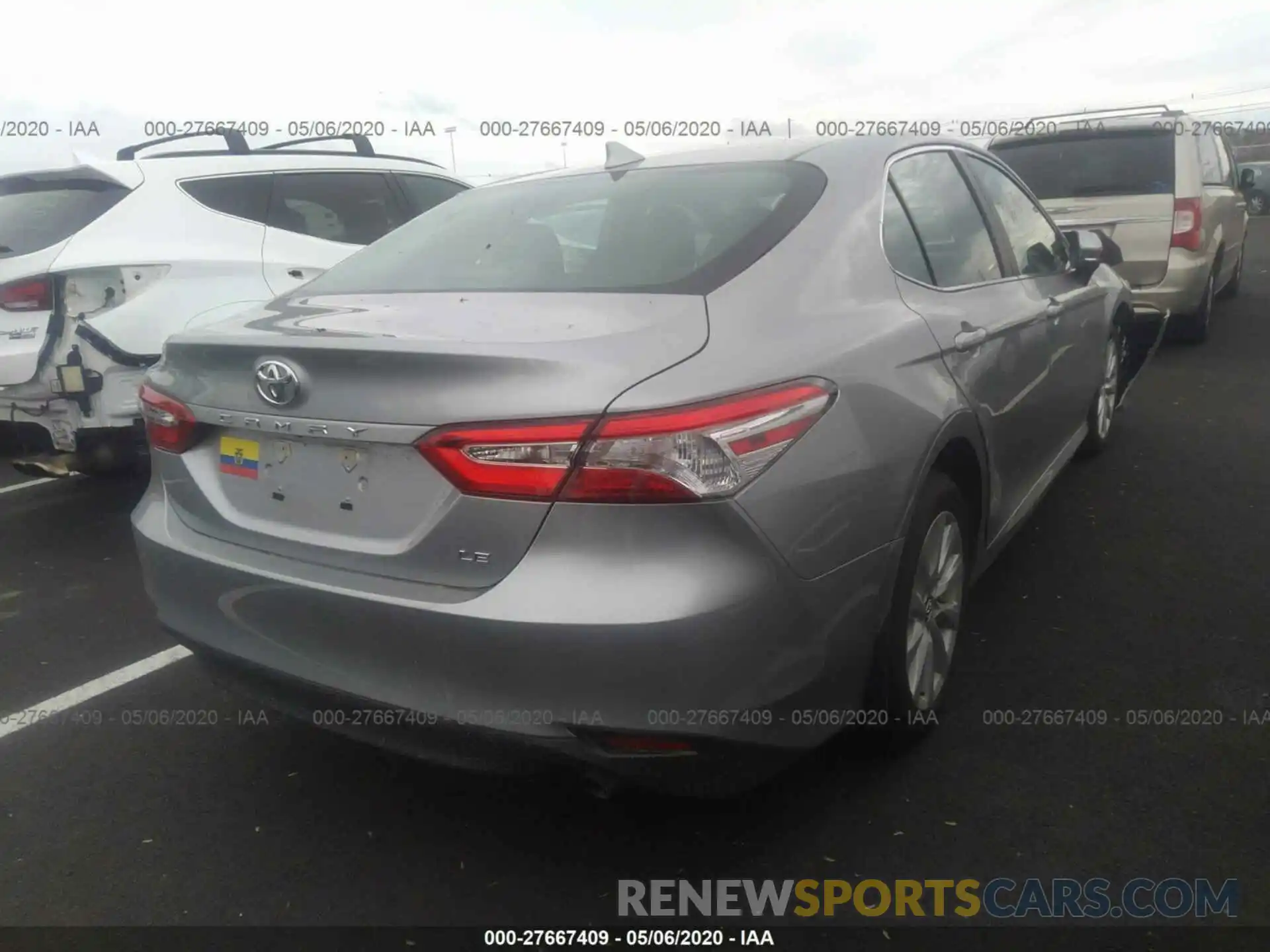 4 Photograph of a damaged car 4T1B11HK5KU837044 TOYOTA CAMRY 2019