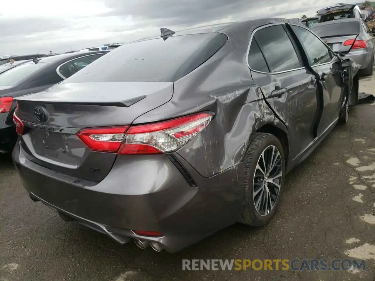 4 Photograph of a damaged car 4T1B11HK5KU837397 TOYOTA CAMRY 2019