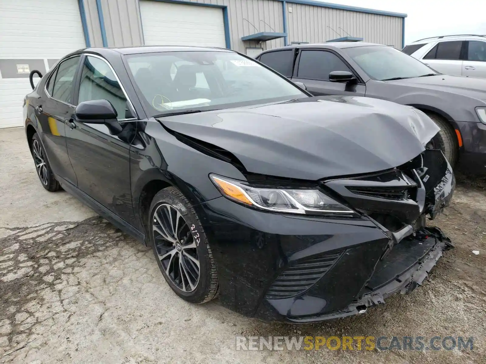 1 Photograph of a damaged car 4T1B11HK5KU839506 TOYOTA CAMRY 2019