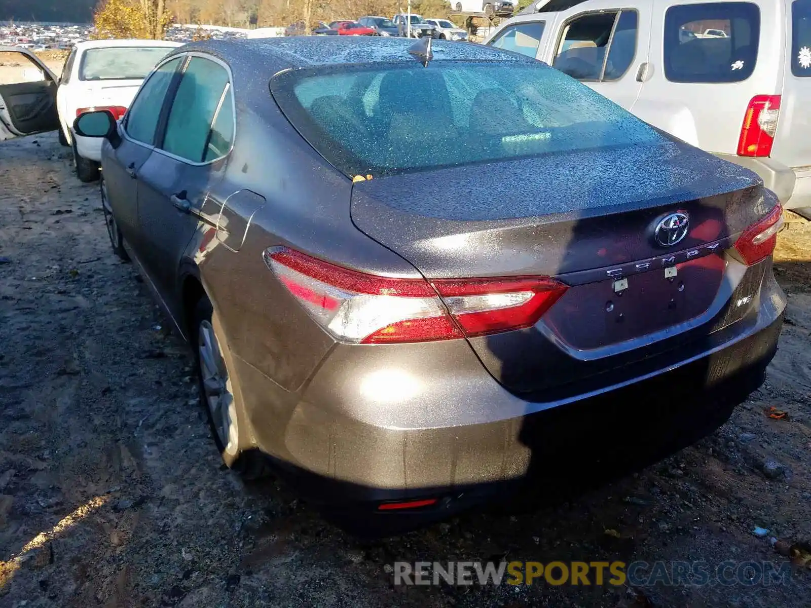 3 Photograph of a damaged car 4T1B11HK5KU841997 TOYOTA CAMRY 2019