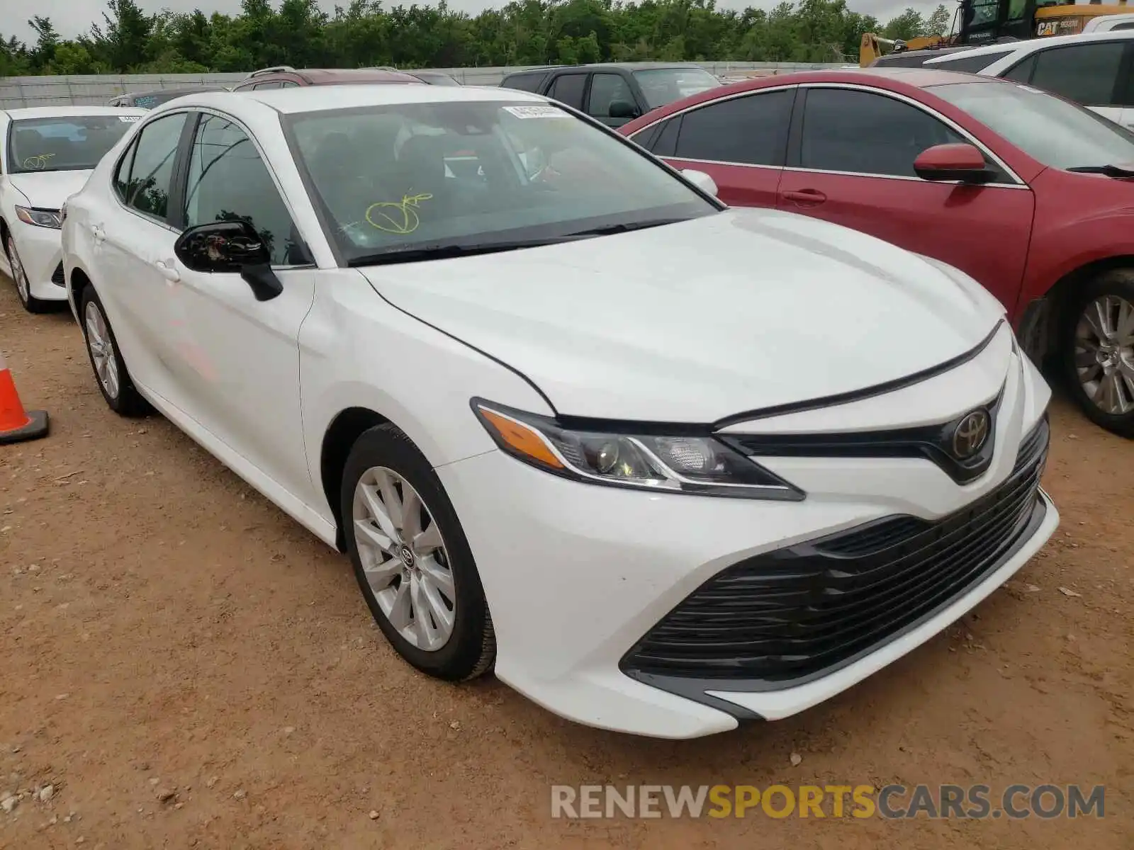 1 Photograph of a damaged car 4T1B11HK5KU843197 TOYOTA CAMRY 2019