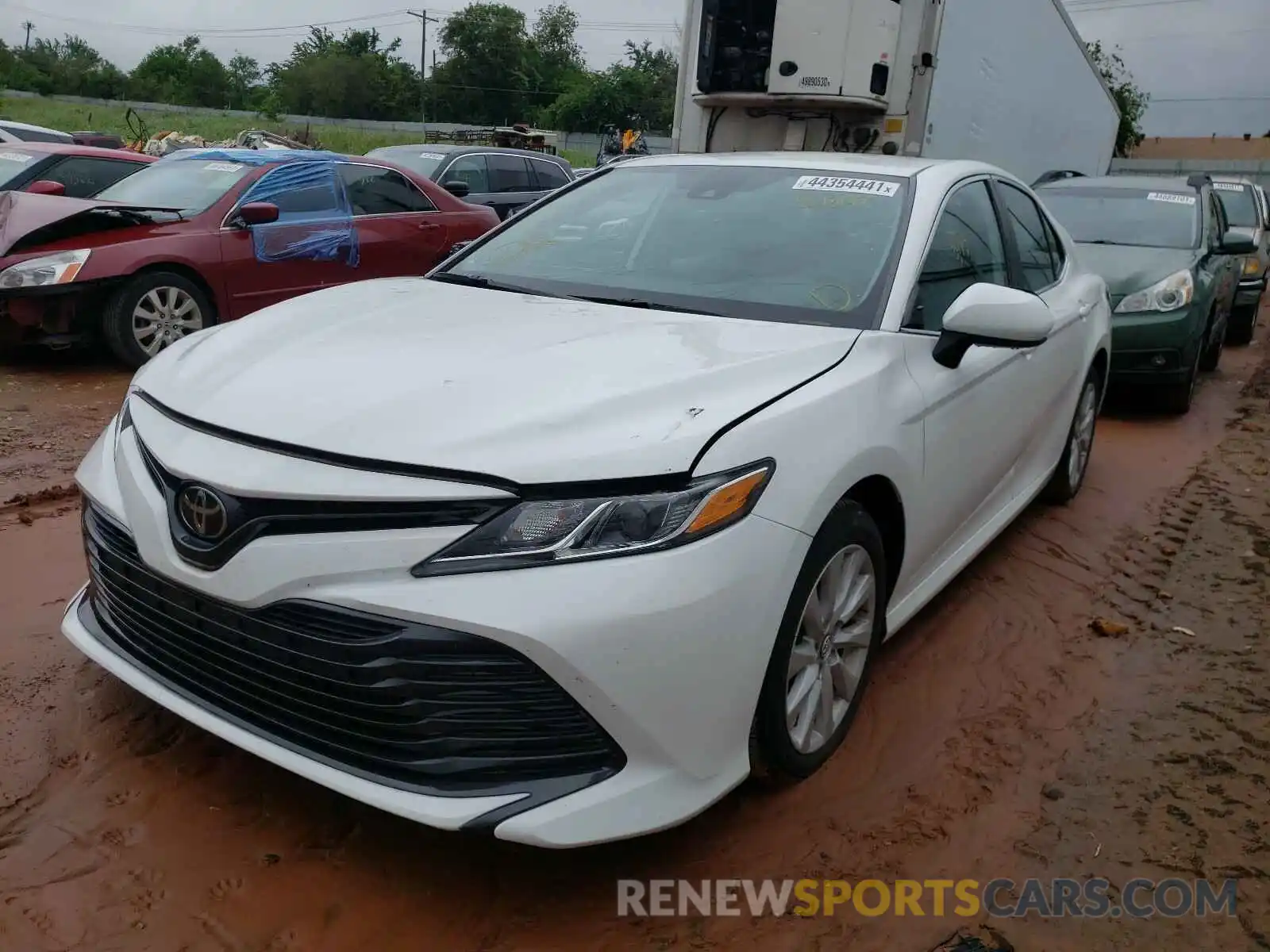 2 Photograph of a damaged car 4T1B11HK5KU843197 TOYOTA CAMRY 2019