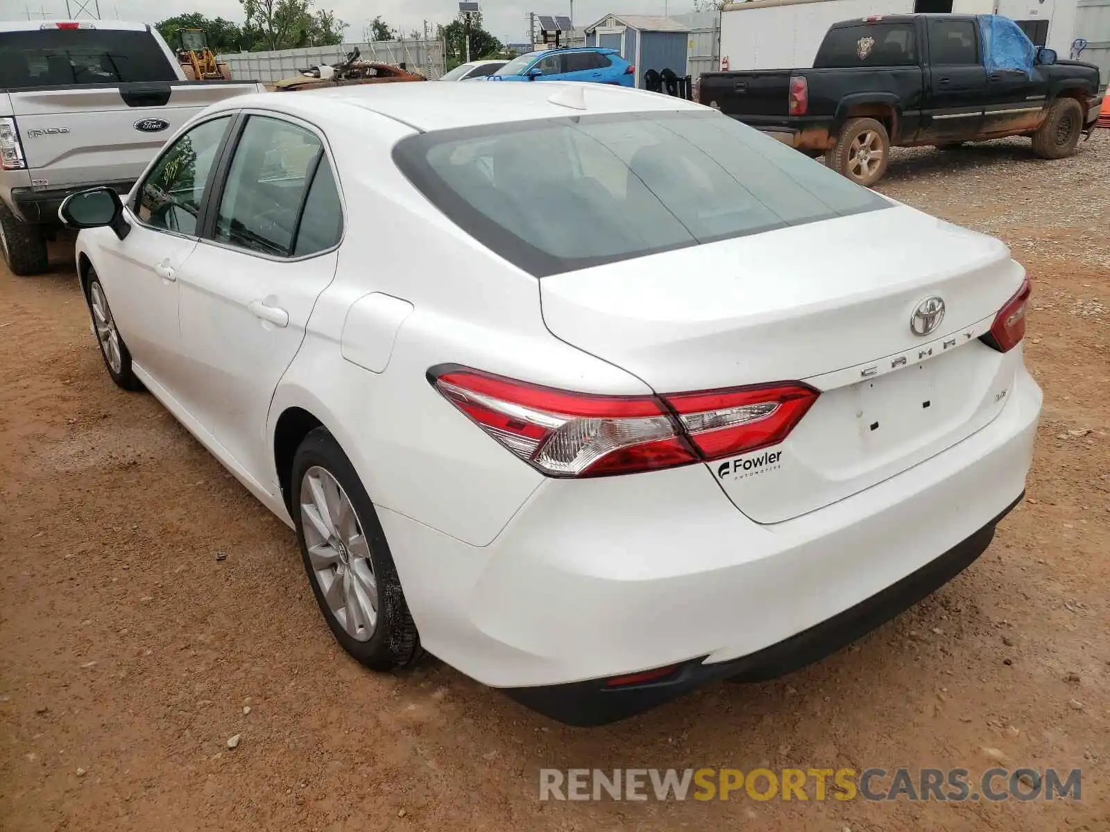 3 Photograph of a damaged car 4T1B11HK5KU843197 TOYOTA CAMRY 2019