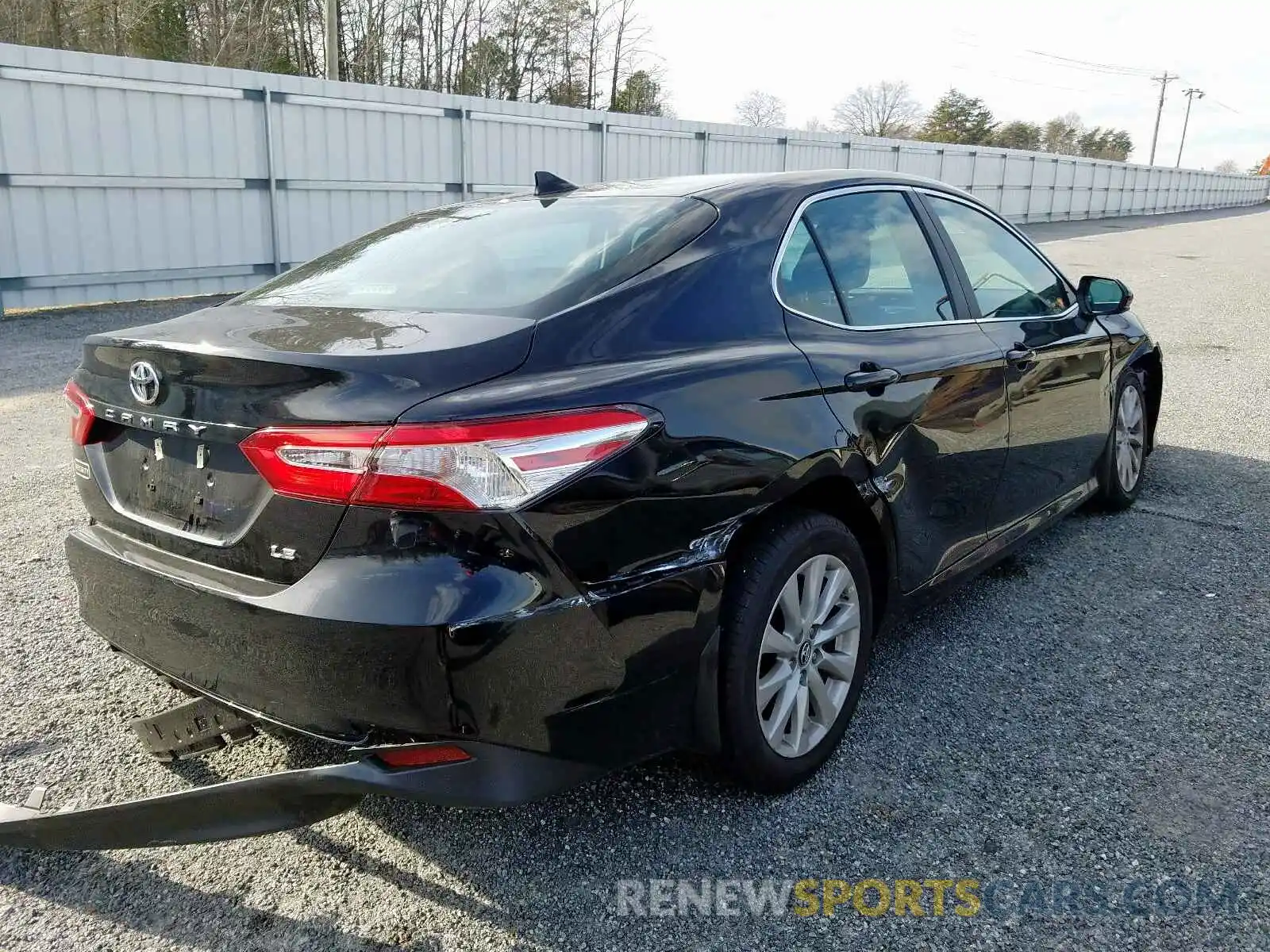 4 Photograph of a damaged car 4T1B11HK5KU846116 TOYOTA CAMRY 2019