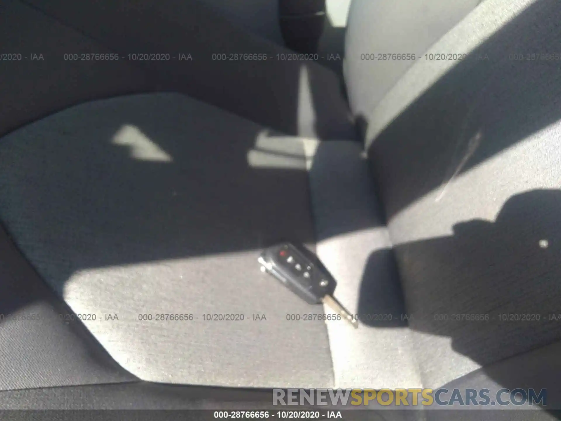 11 Photograph of a damaged car 4T1B11HK5KU848982 TOYOTA CAMRY 2019