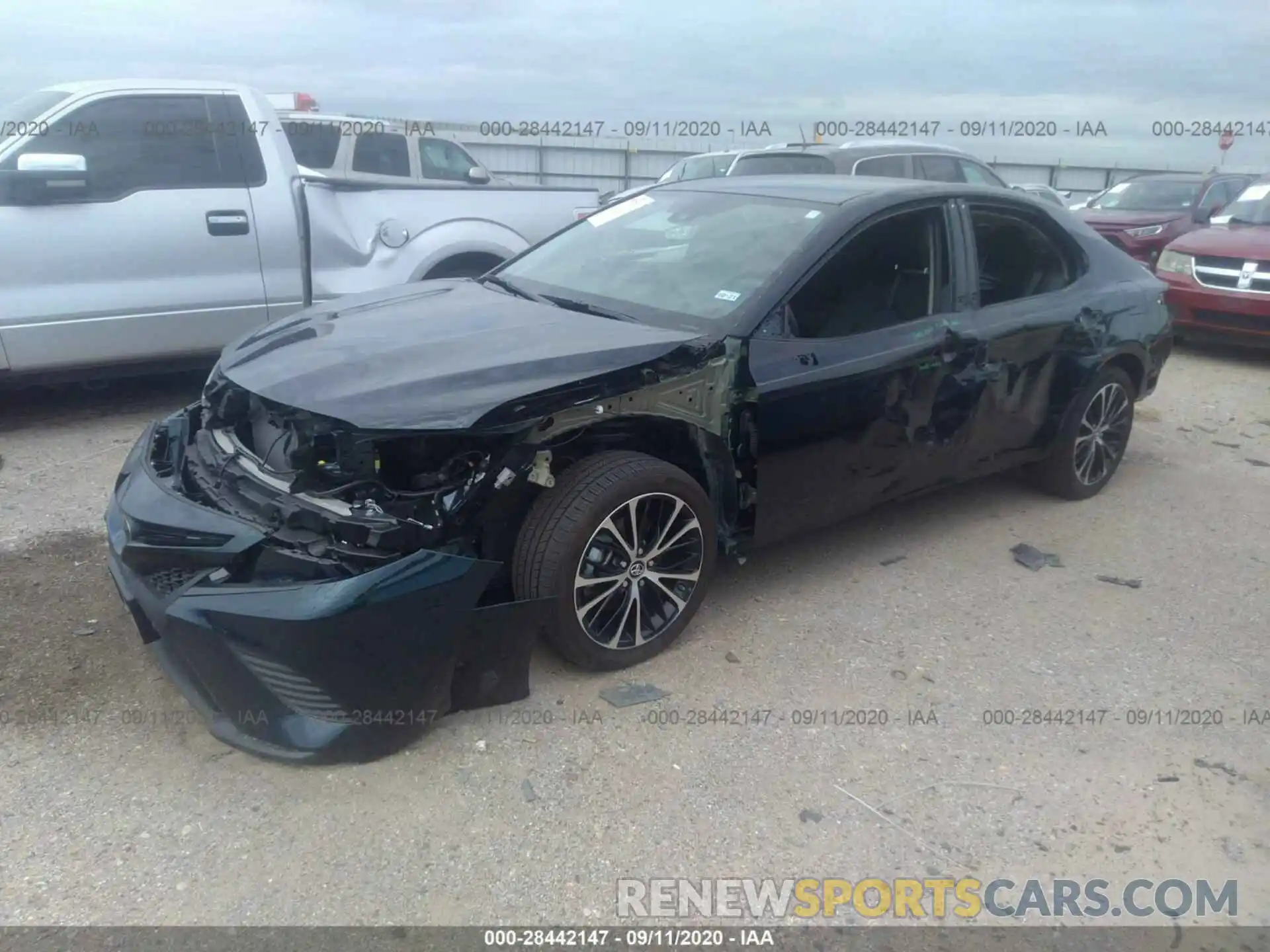 2 Photograph of a damaged car 4T1B11HK5KU849811 TOYOTA CAMRY 2019