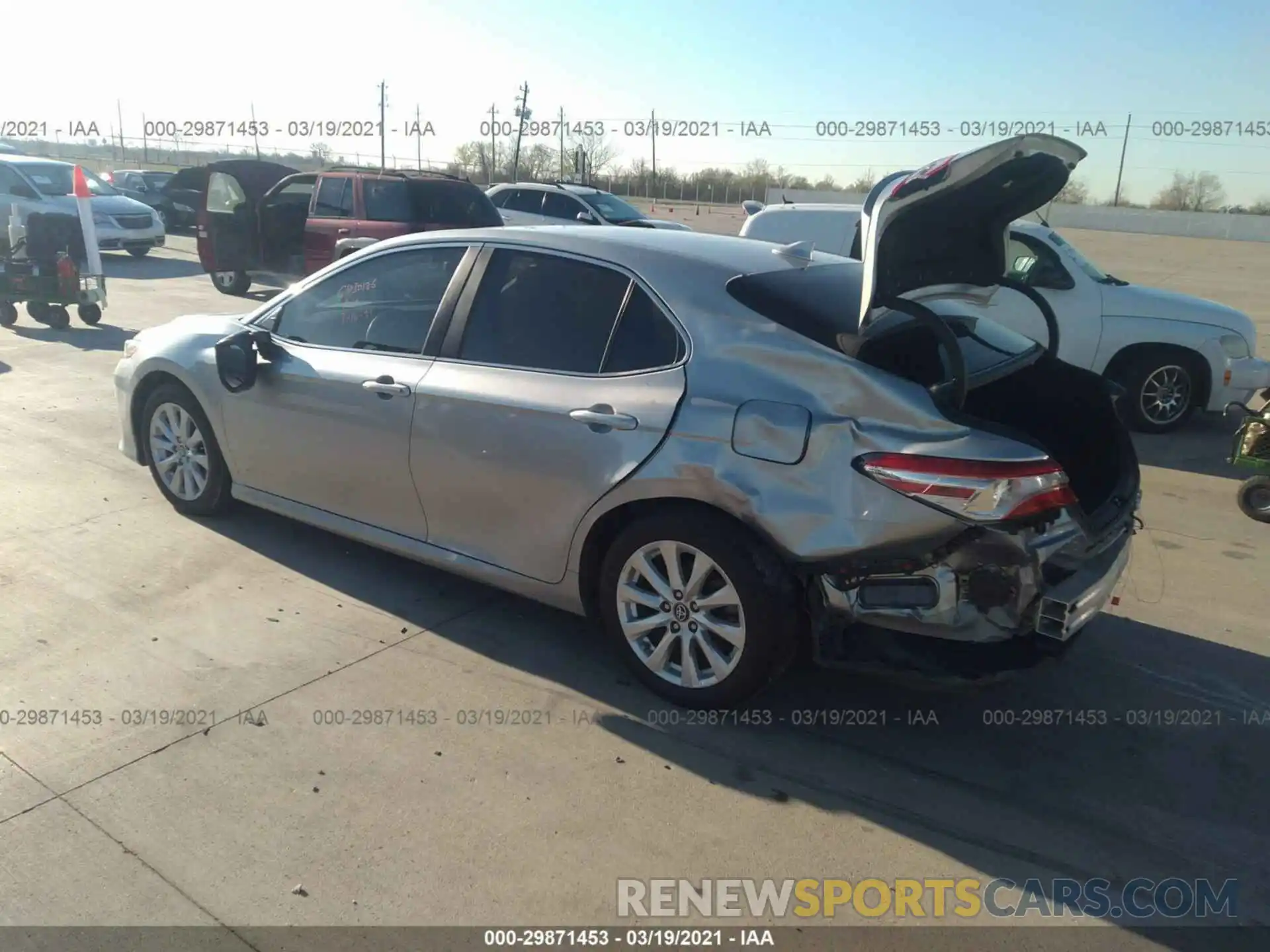 3 Photograph of a damaged car 4T1B11HK5KU850957 TOYOTA CAMRY 2019