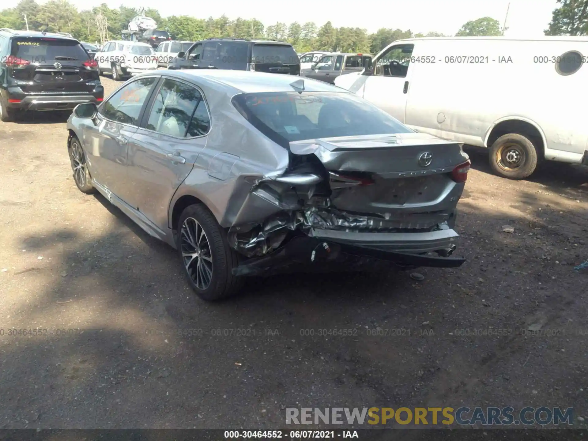 3 Photograph of a damaged car 4T1B11HK5KU851185 TOYOTA CAMRY 2019