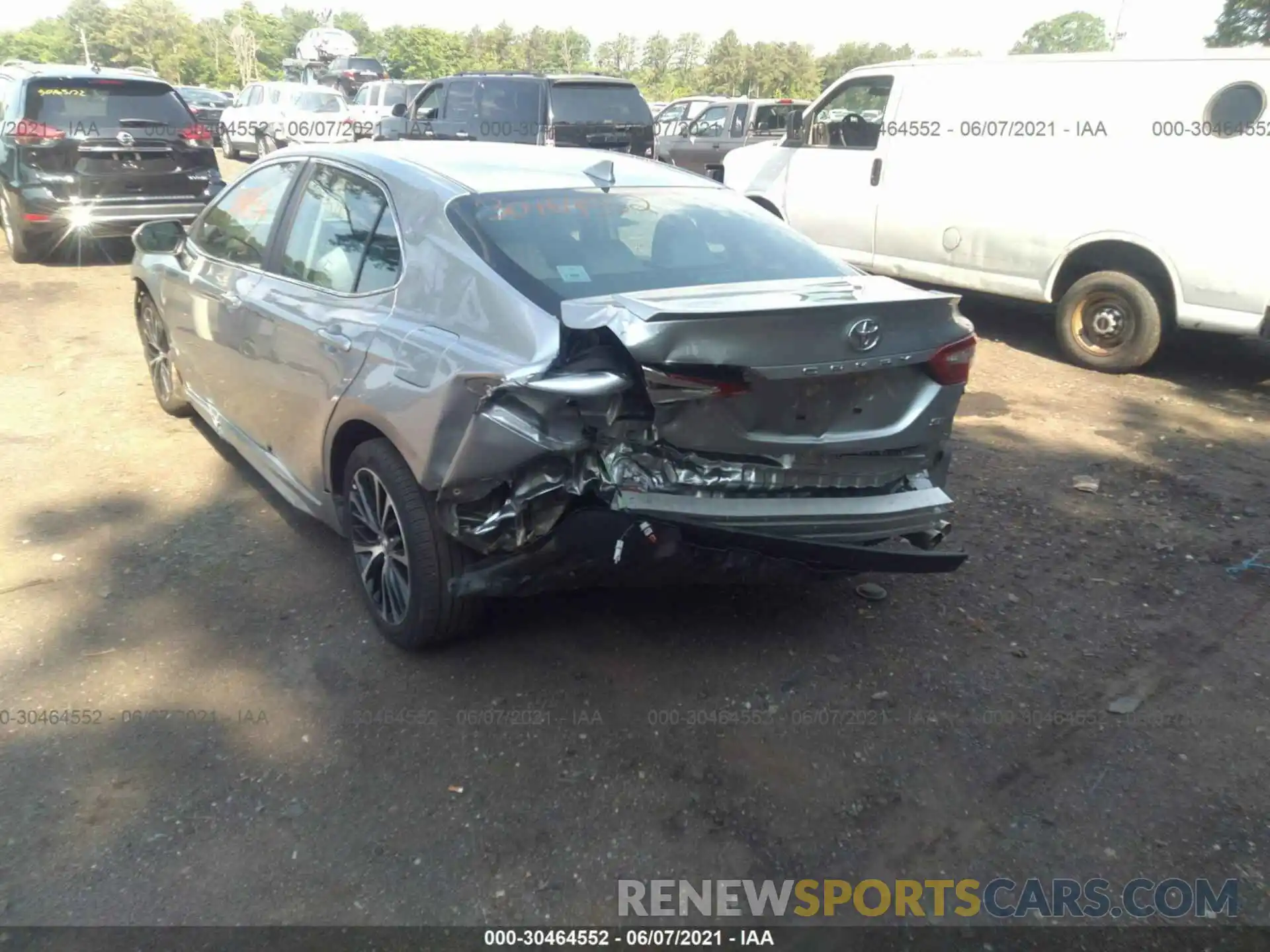 6 Photograph of a damaged car 4T1B11HK5KU851185 TOYOTA CAMRY 2019