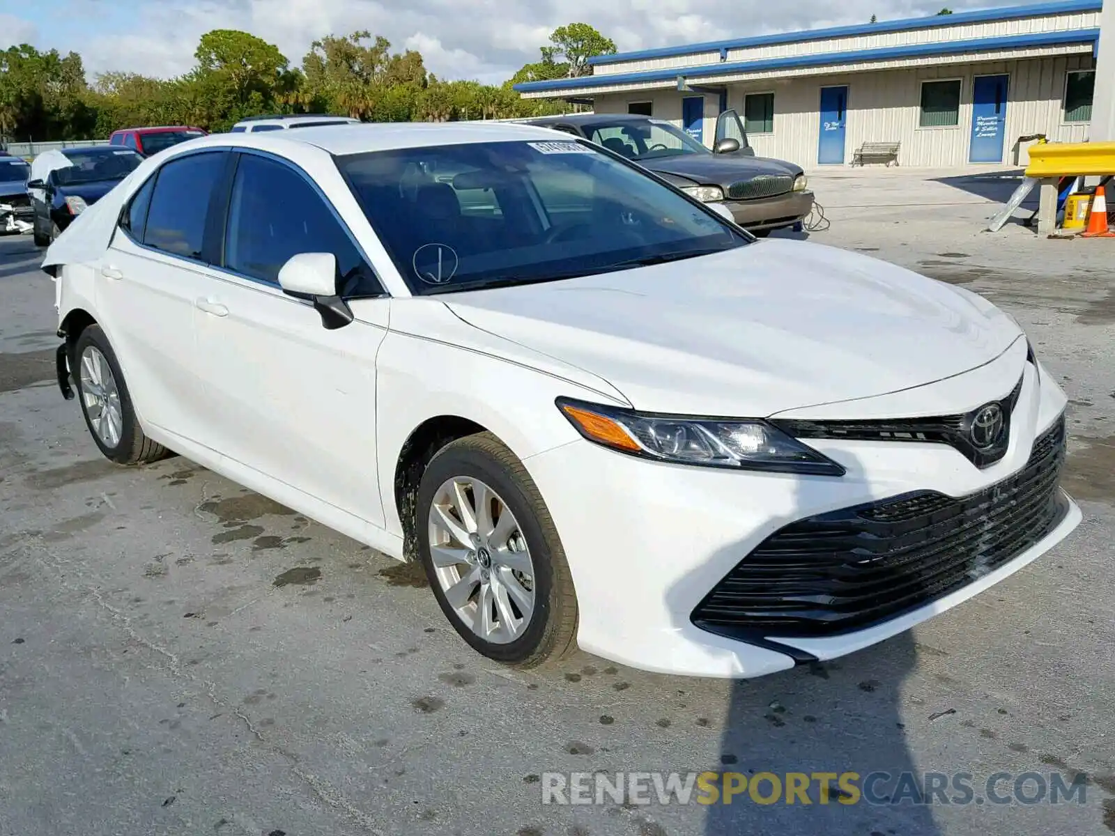 1 Photograph of a damaged car 4T1B11HK6KU****** TOYOTA CAMRY 2019