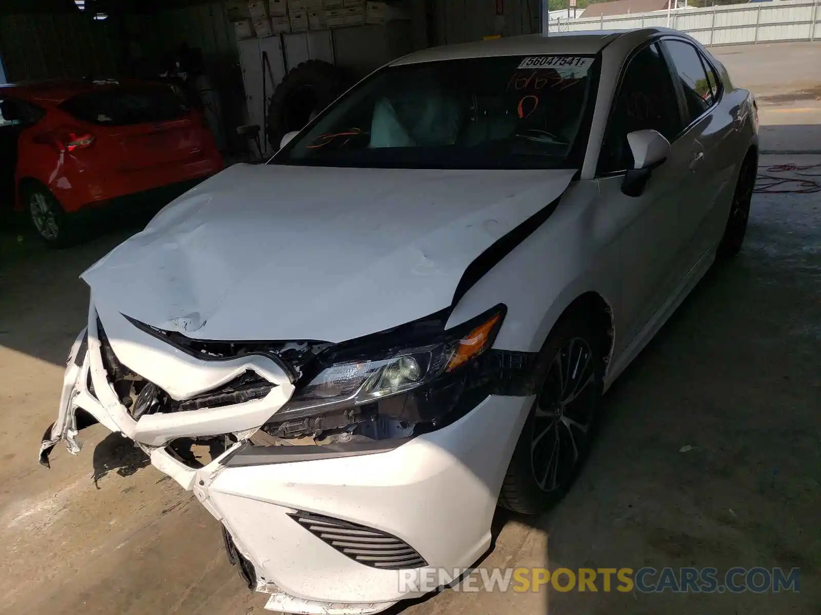 2 Фотография поврежденного автомобиля 4T1B11HK6KU161655 TOYOTA CAMRY 2019