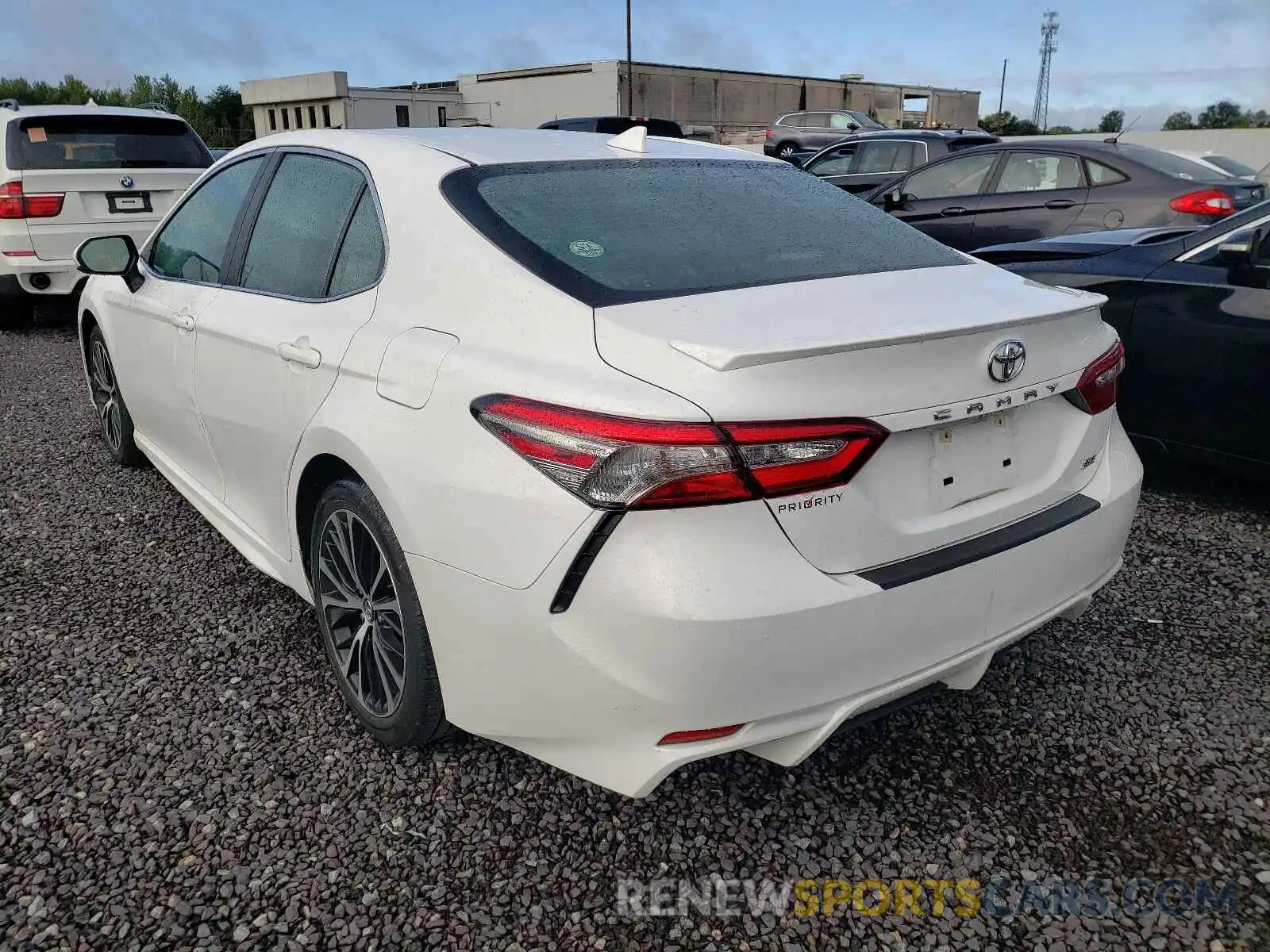 3 Фотография поврежденного автомобиля 4T1B11HK6KU162840 TOYOTA CAMRY 2019