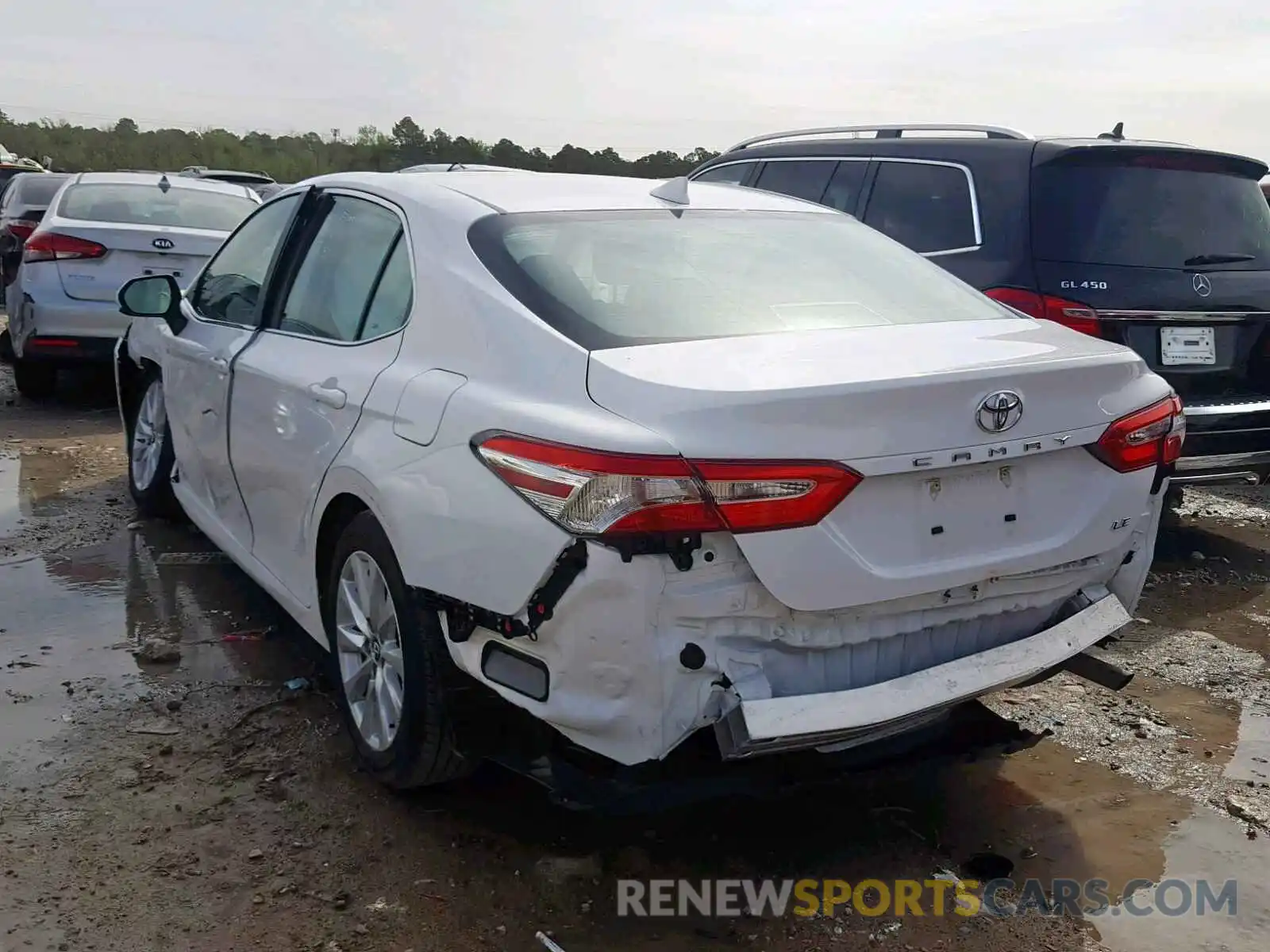 3 Photograph of a damaged car 4T1B11HK6KU165656 TOYOTA CAMRY 2019