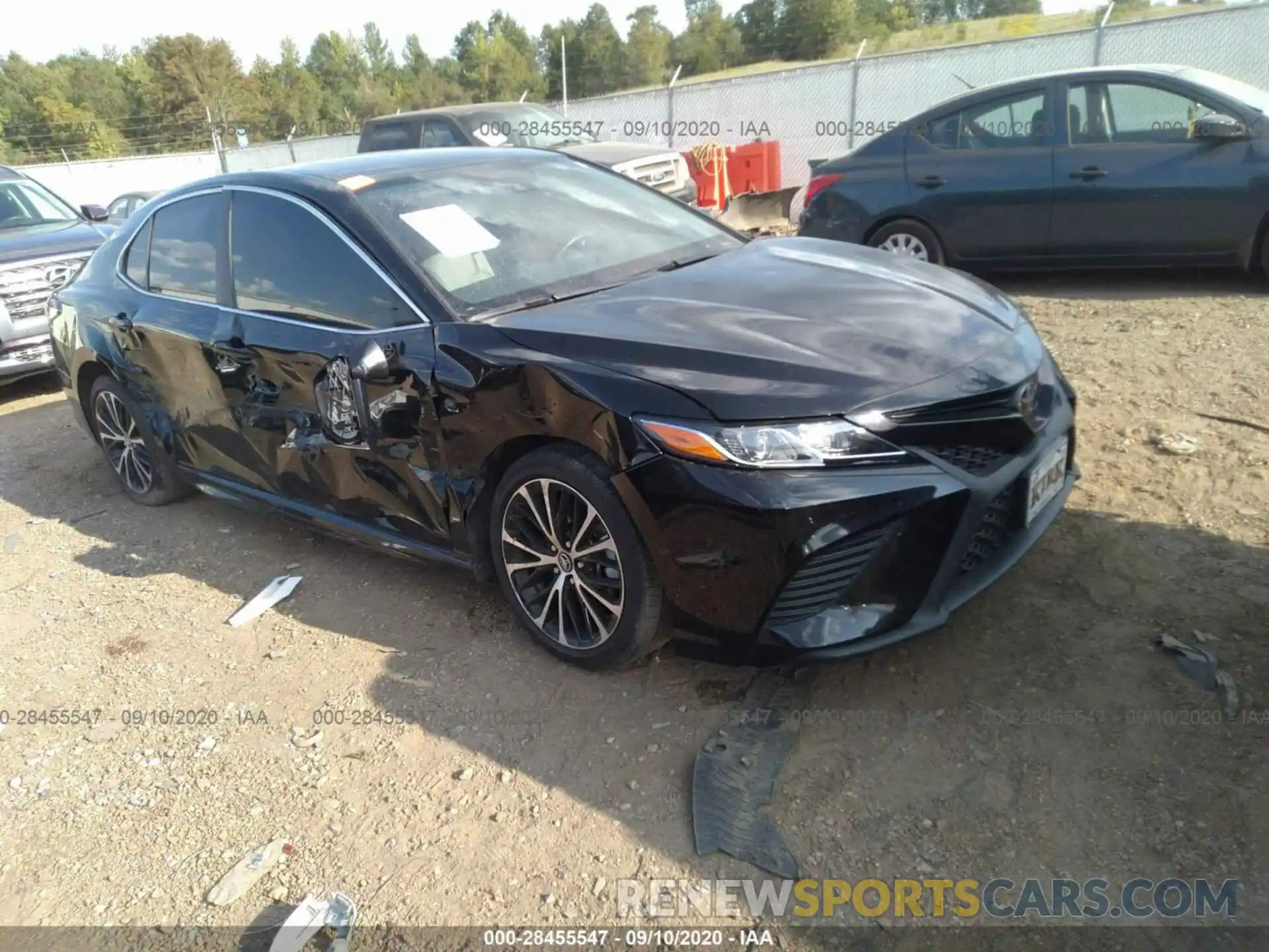 1 Photograph of a damaged car 4T1B11HK6KU167830 TOYOTA CAMRY 2019