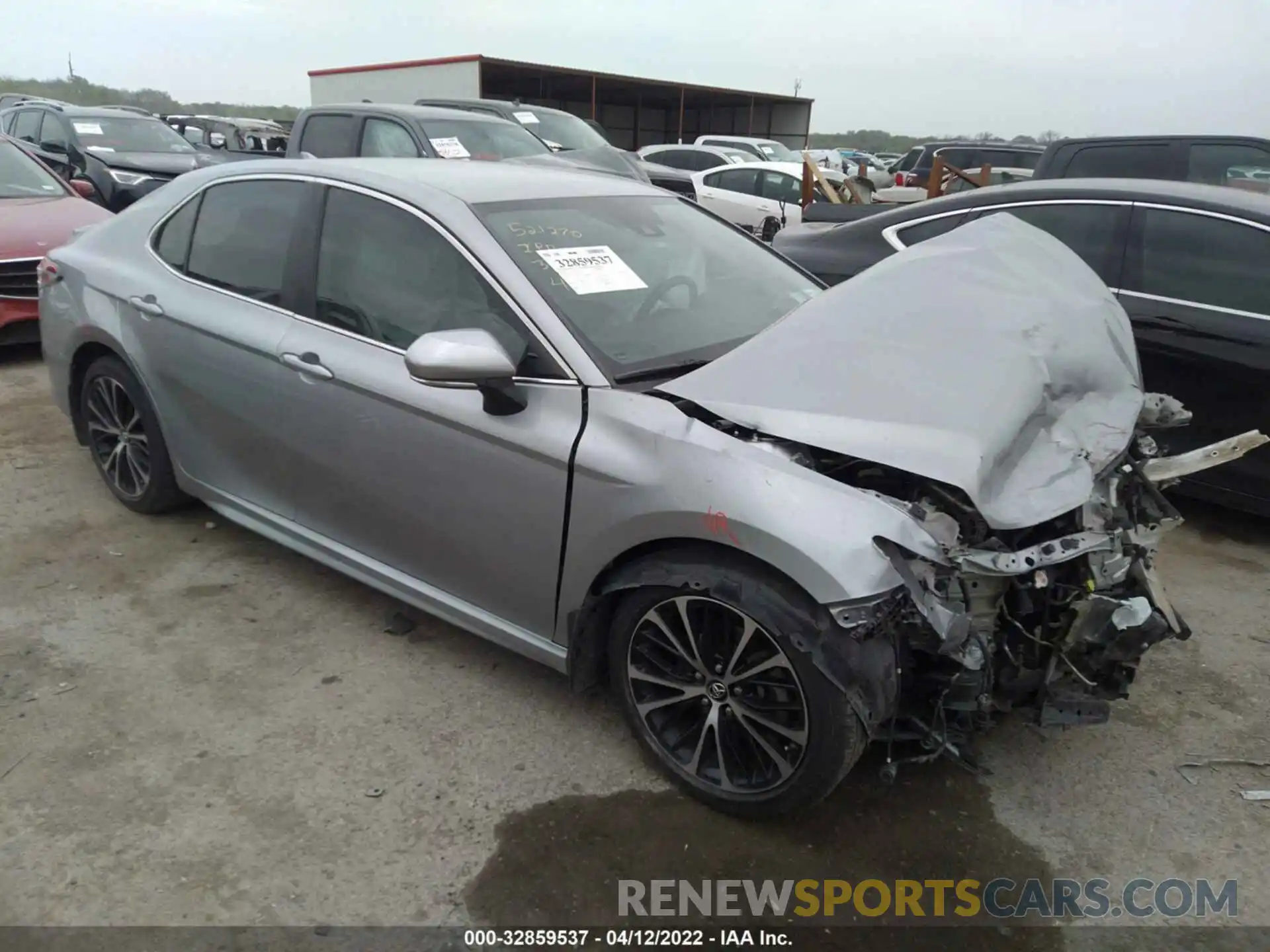 1 Photograph of a damaged car 4T1B11HK6KU168752 TOYOTA CAMRY 2019